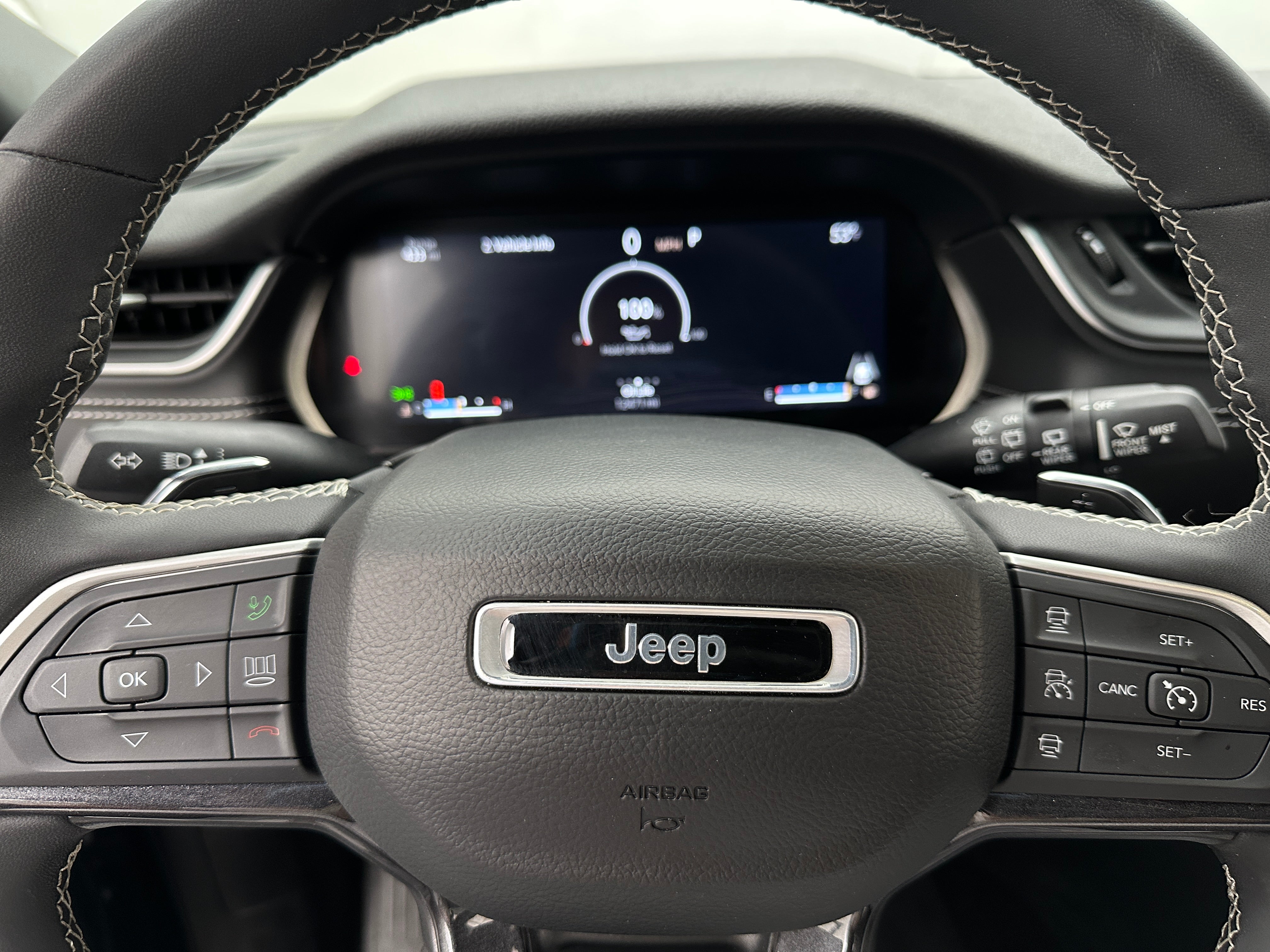 2023 Jeep Grand Cherokee L Altitude 4