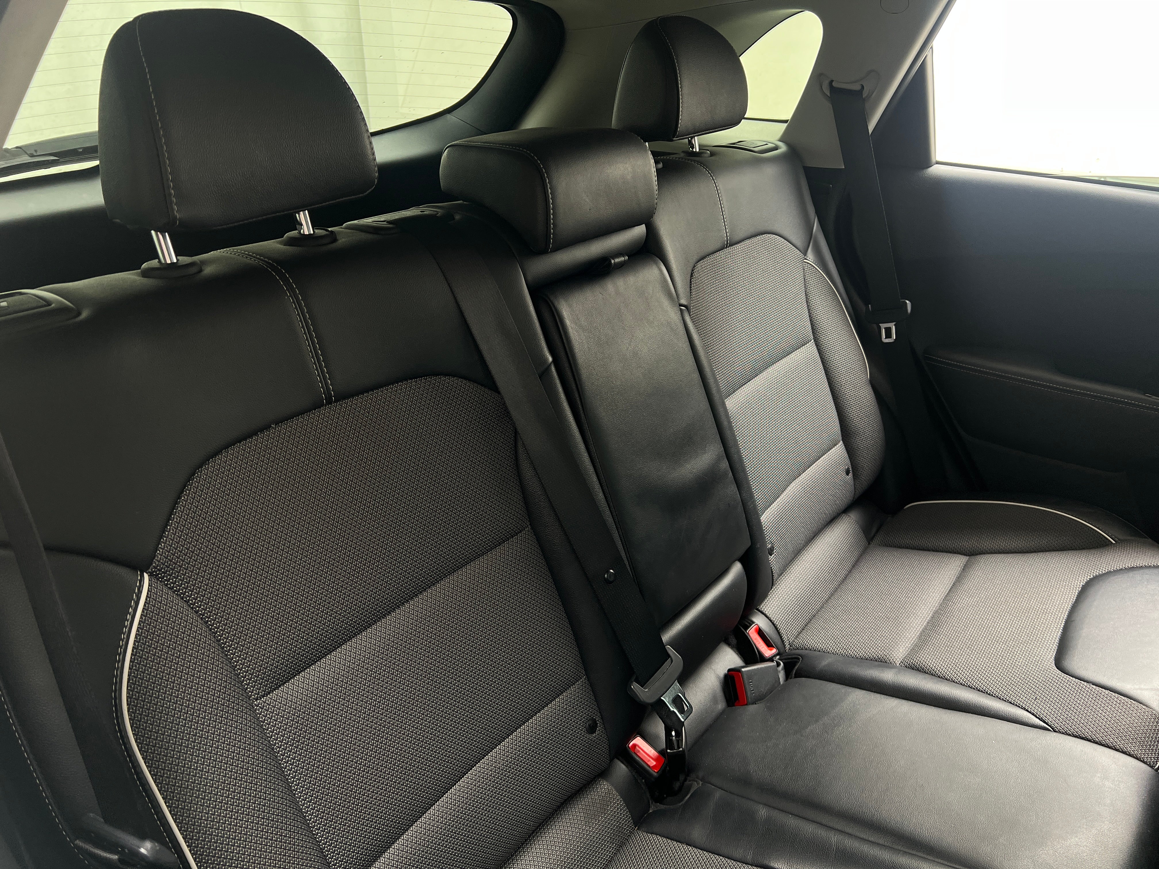 2022 Kia Niro S 5
