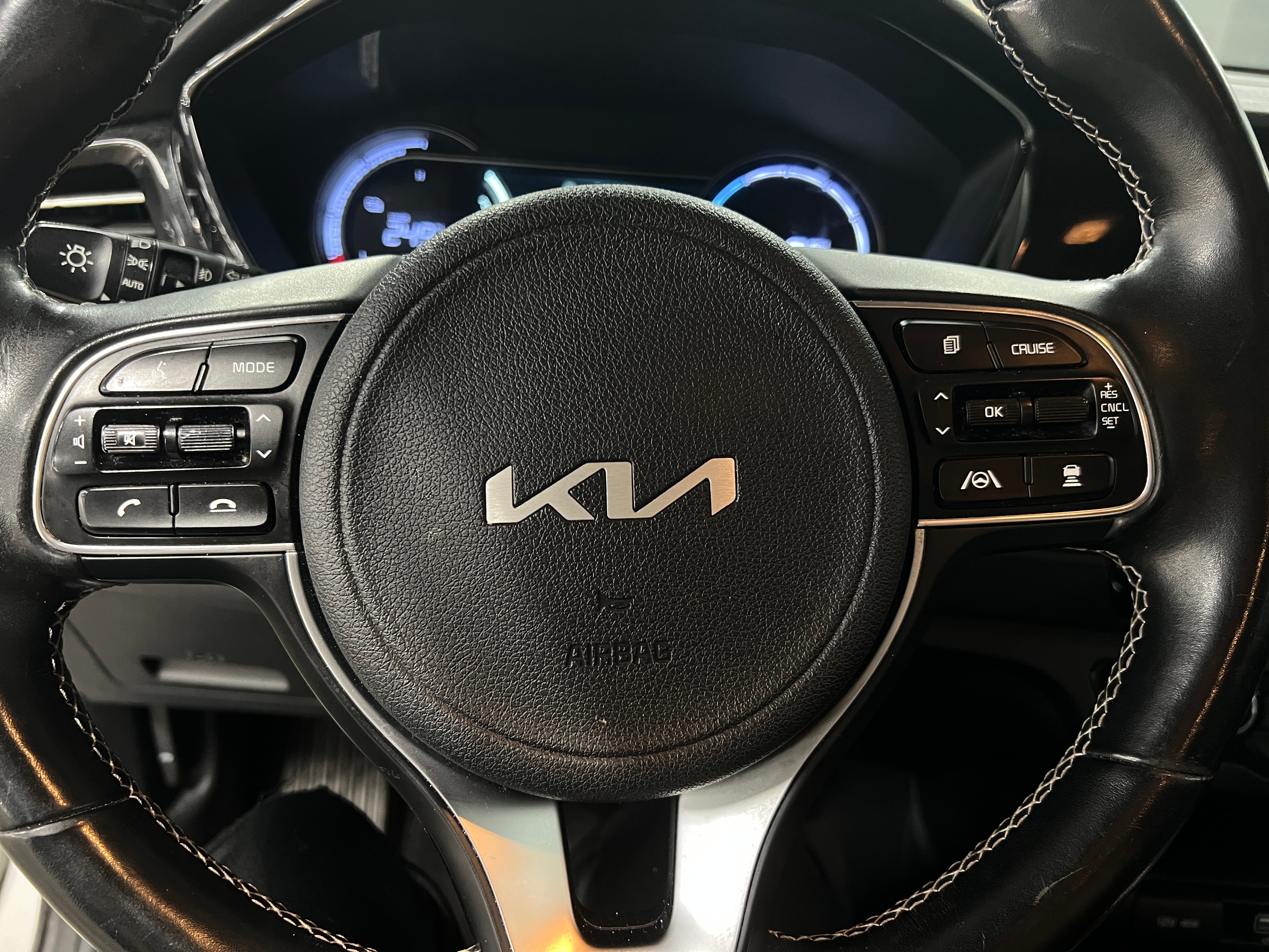 2022 Kia Niro S 4