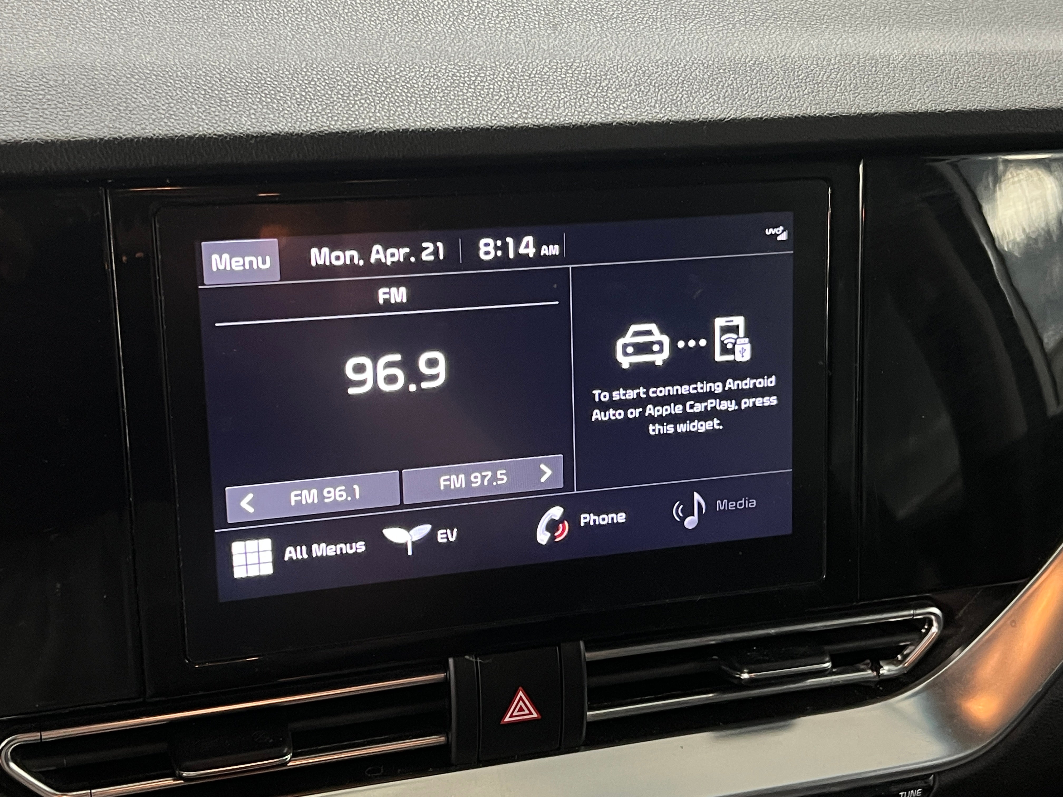 2022 Kia Niro S 3