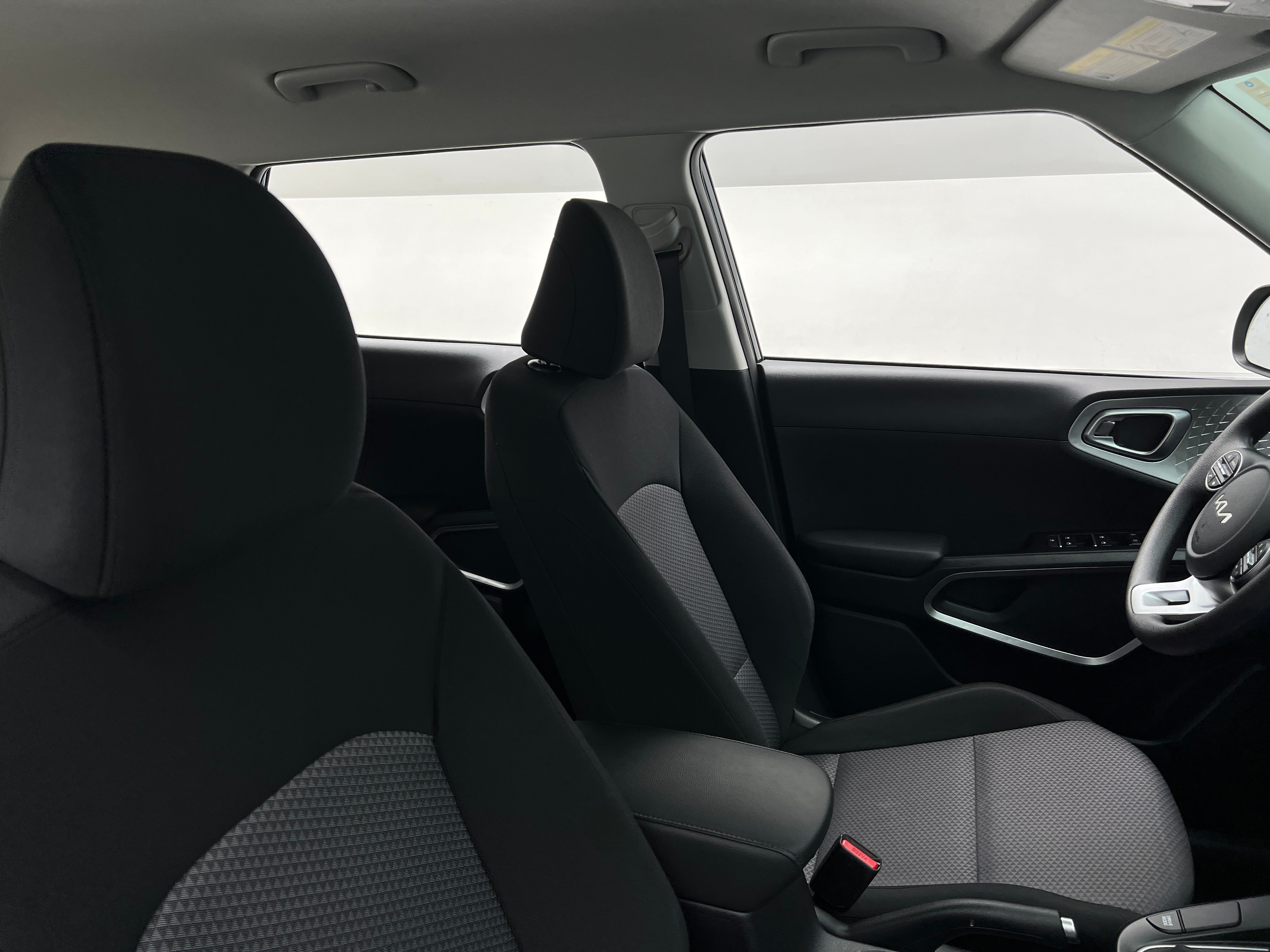2024 Kia Soul LX 2