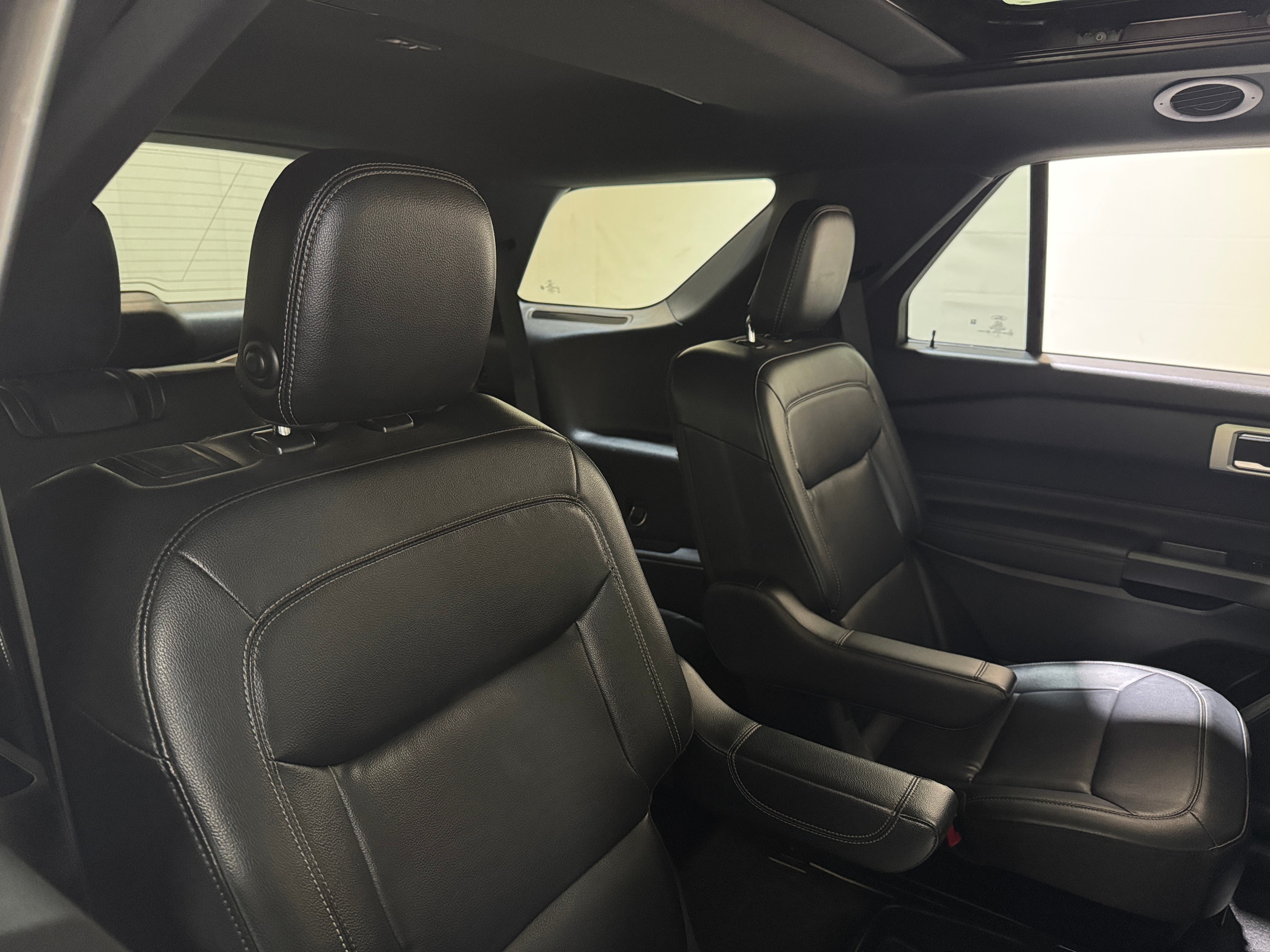 2020 Ford Explorer XLT 6