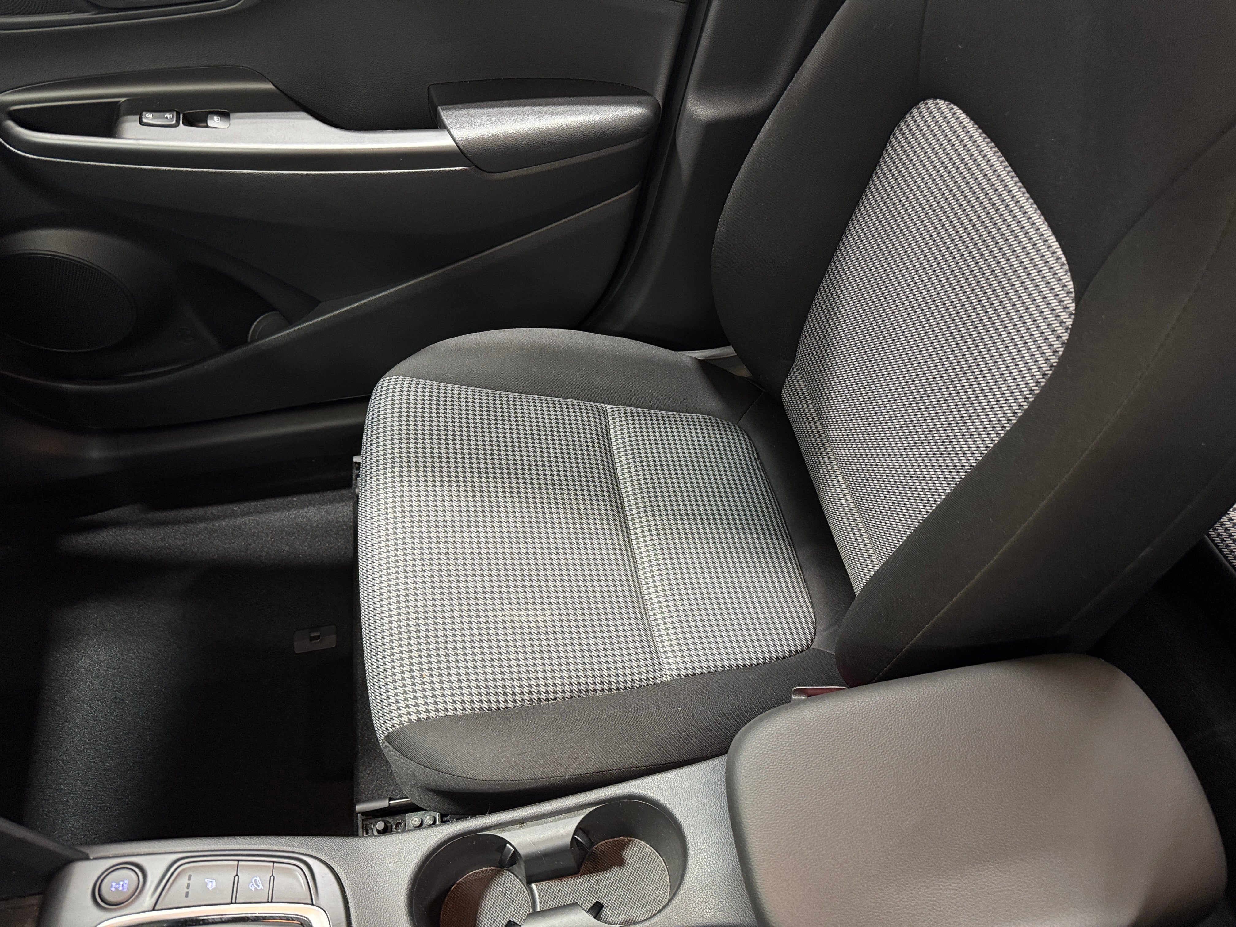 2020 Hyundai Kona SEL 2