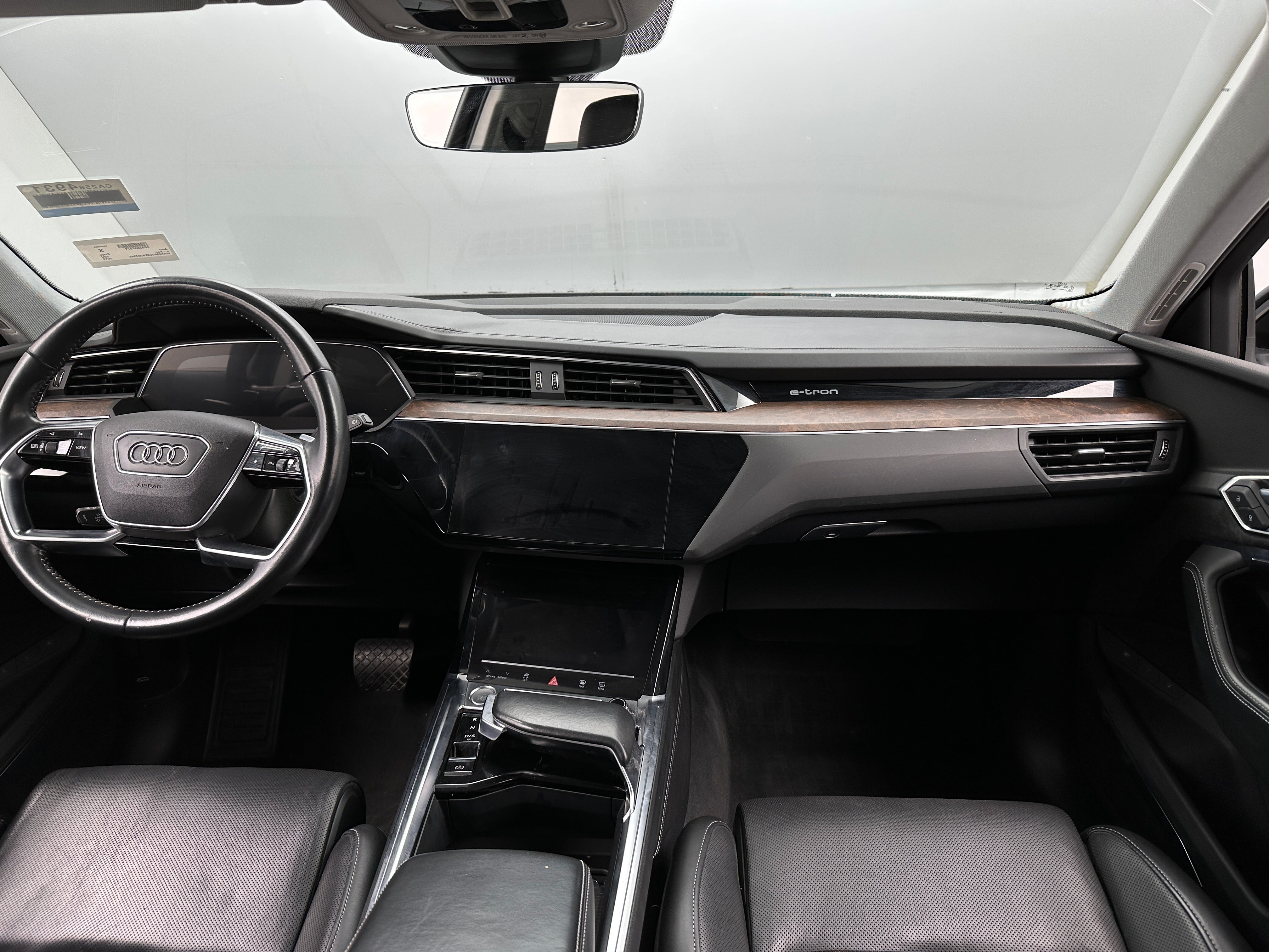 2019 Audi e-tron Prestige 2