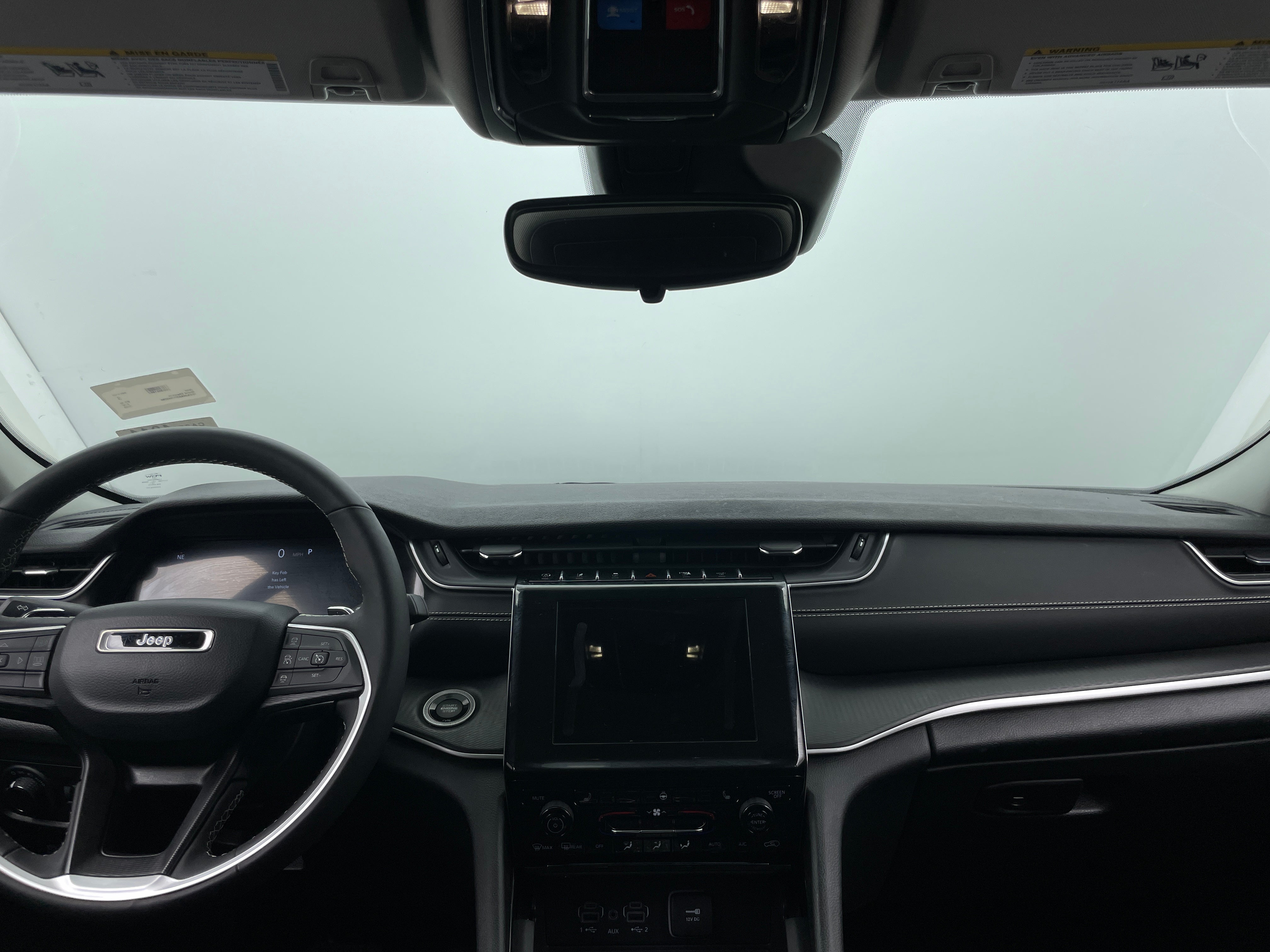 2023 Jeep Grand Cherokee Laredo 3