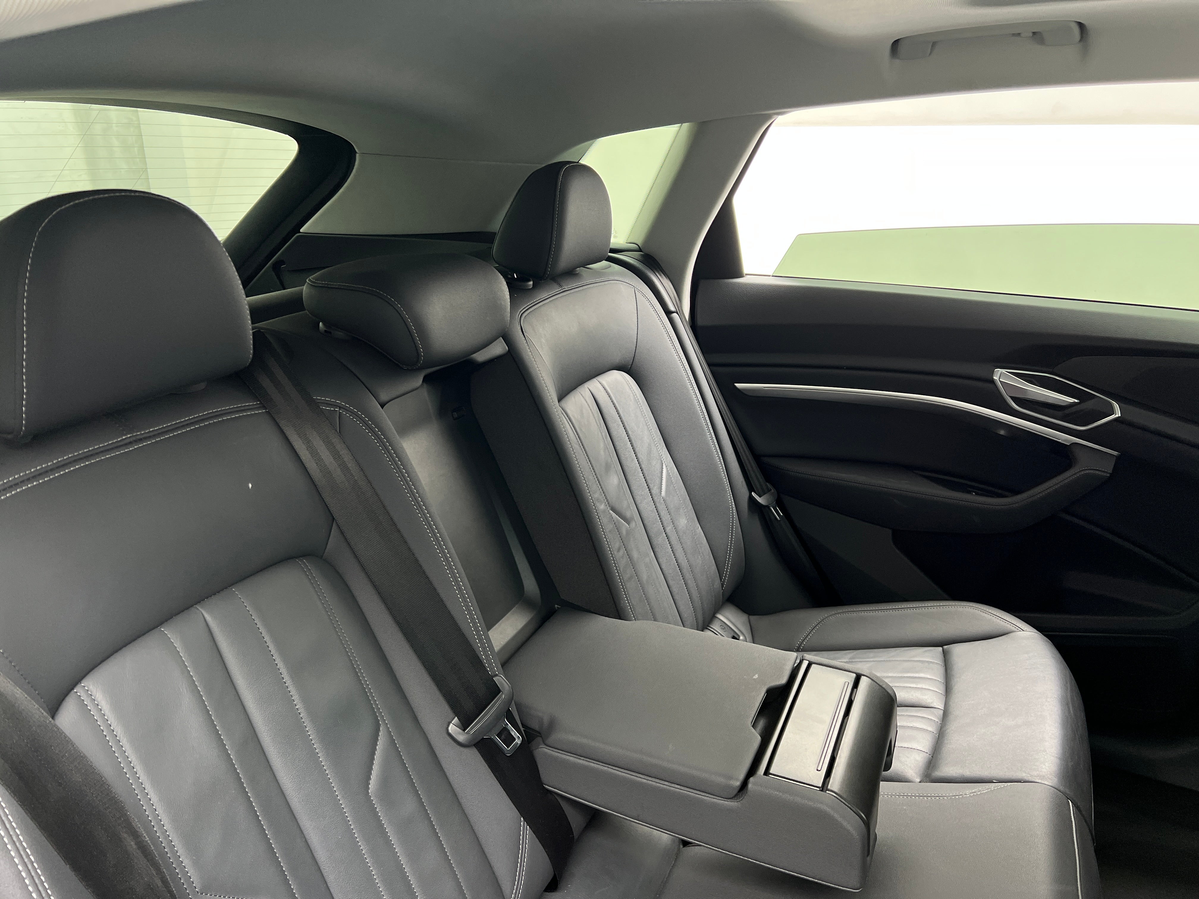 2021 Audi e-tron Premium 6
