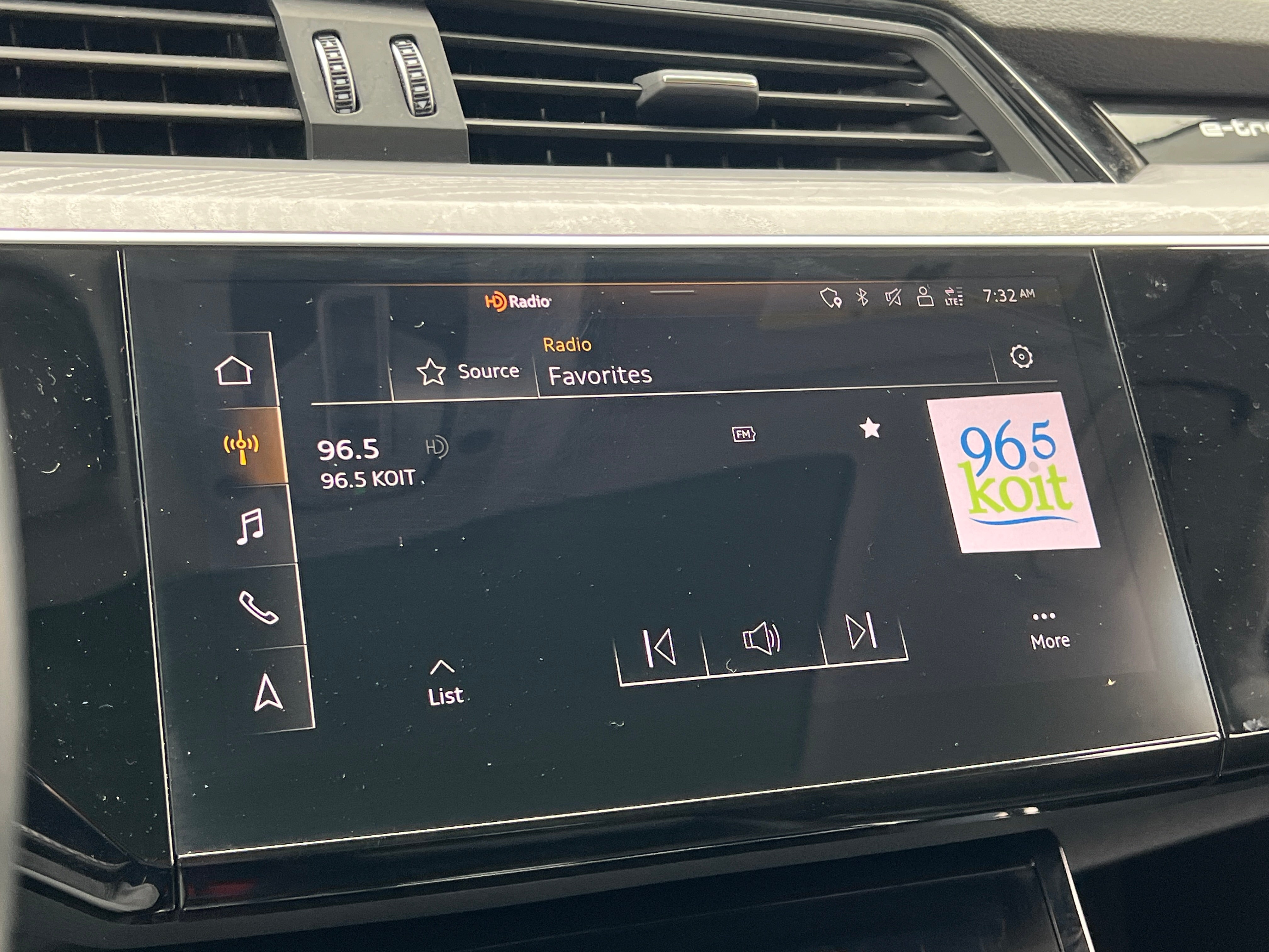 2021 Audi e-tron Premium 4