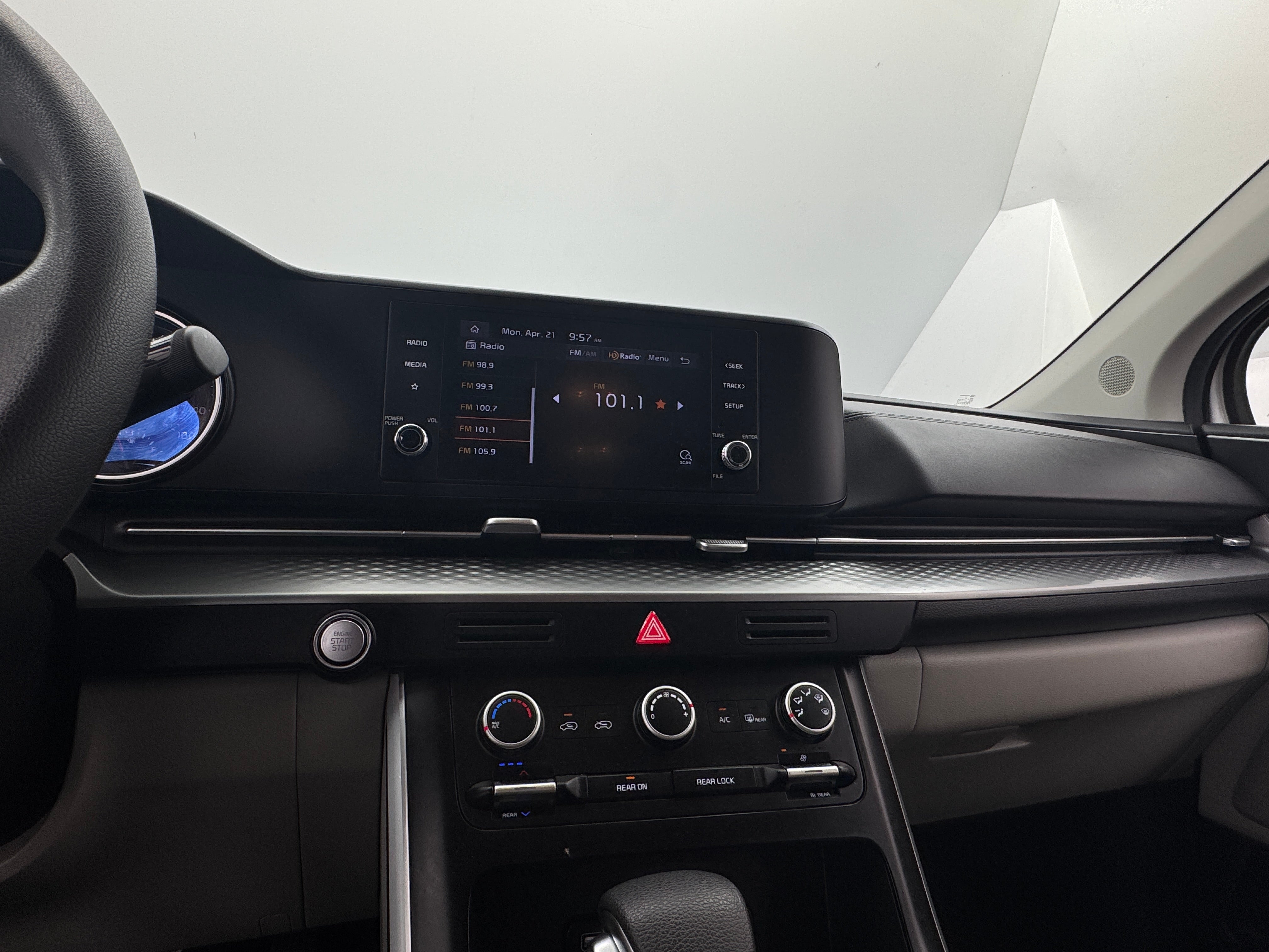 2022 Kia Carnival LX 4