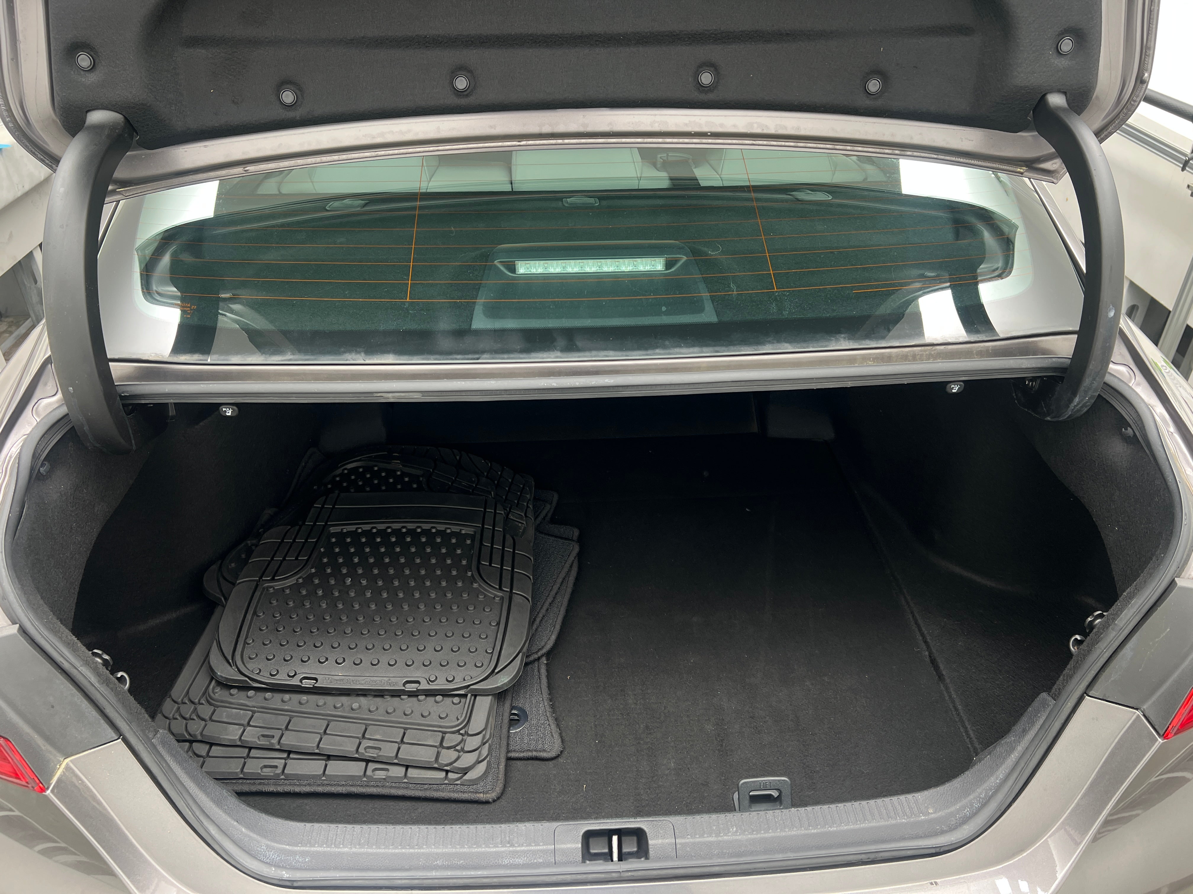 2021 Toyota Camry SE 6