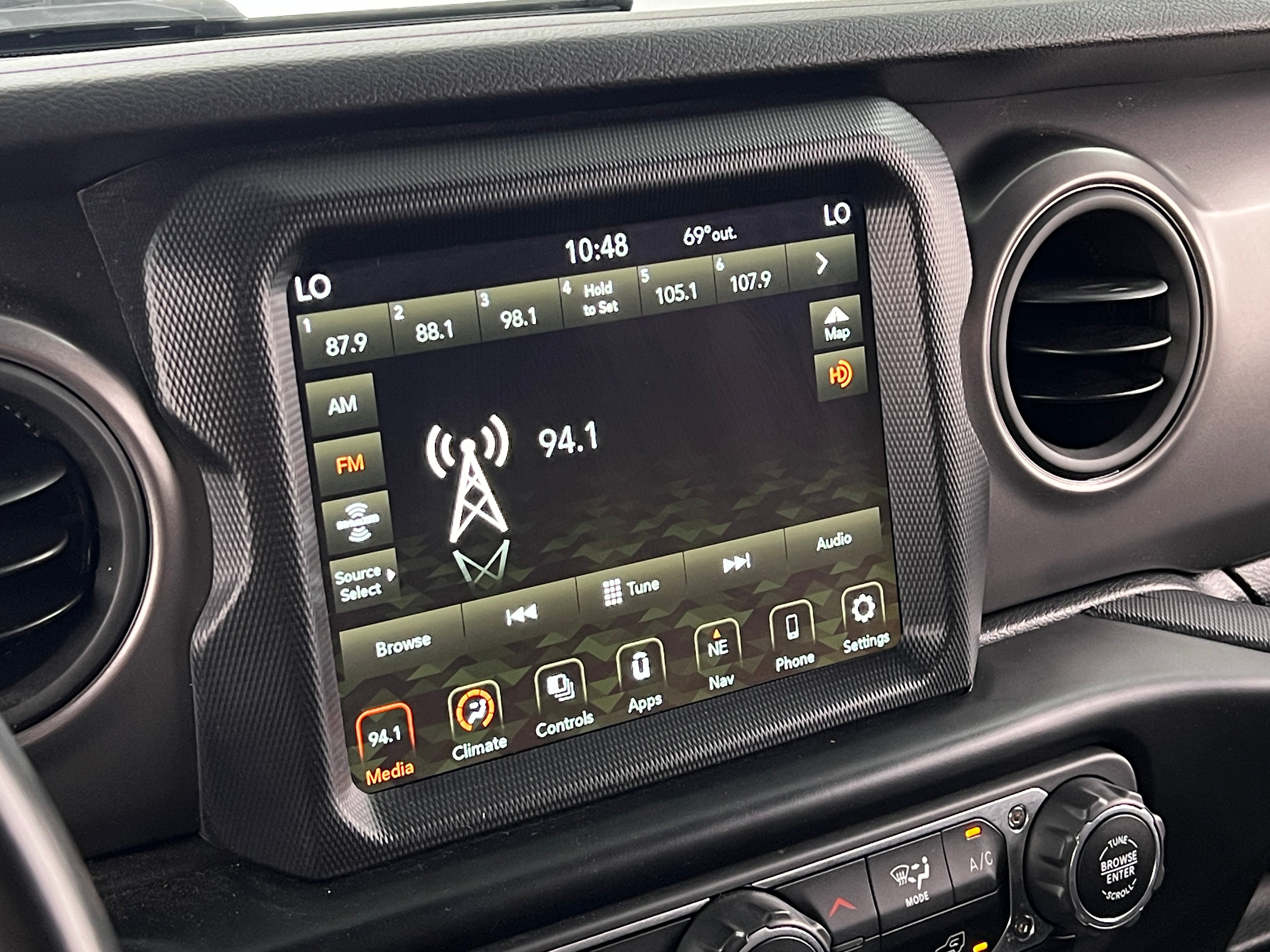 2021 Jeep Wrangler Freedom Edition 3