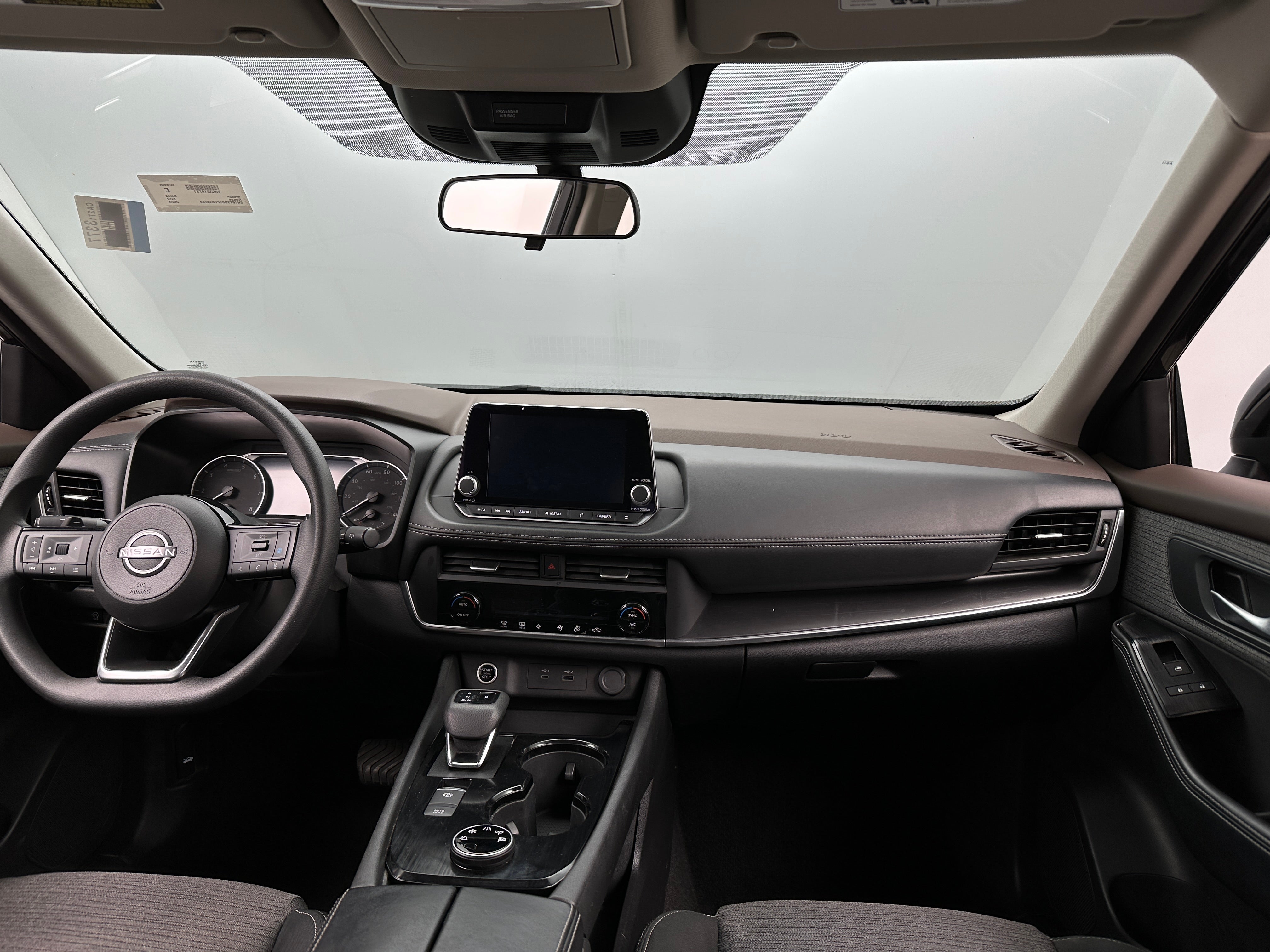 2023 Nissan Rogue SV 3