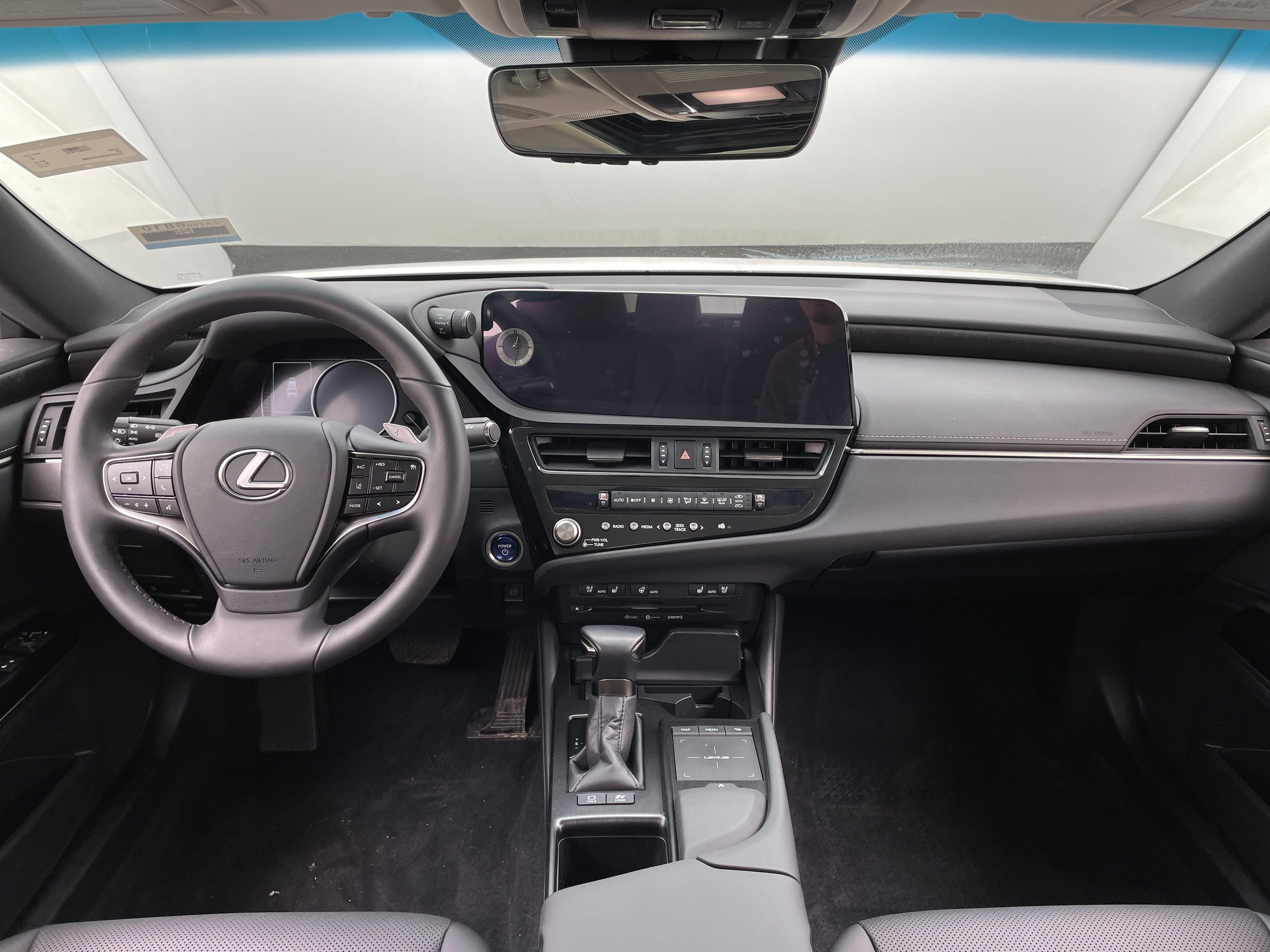2022 Lexus ES Hybrid 300h 3
