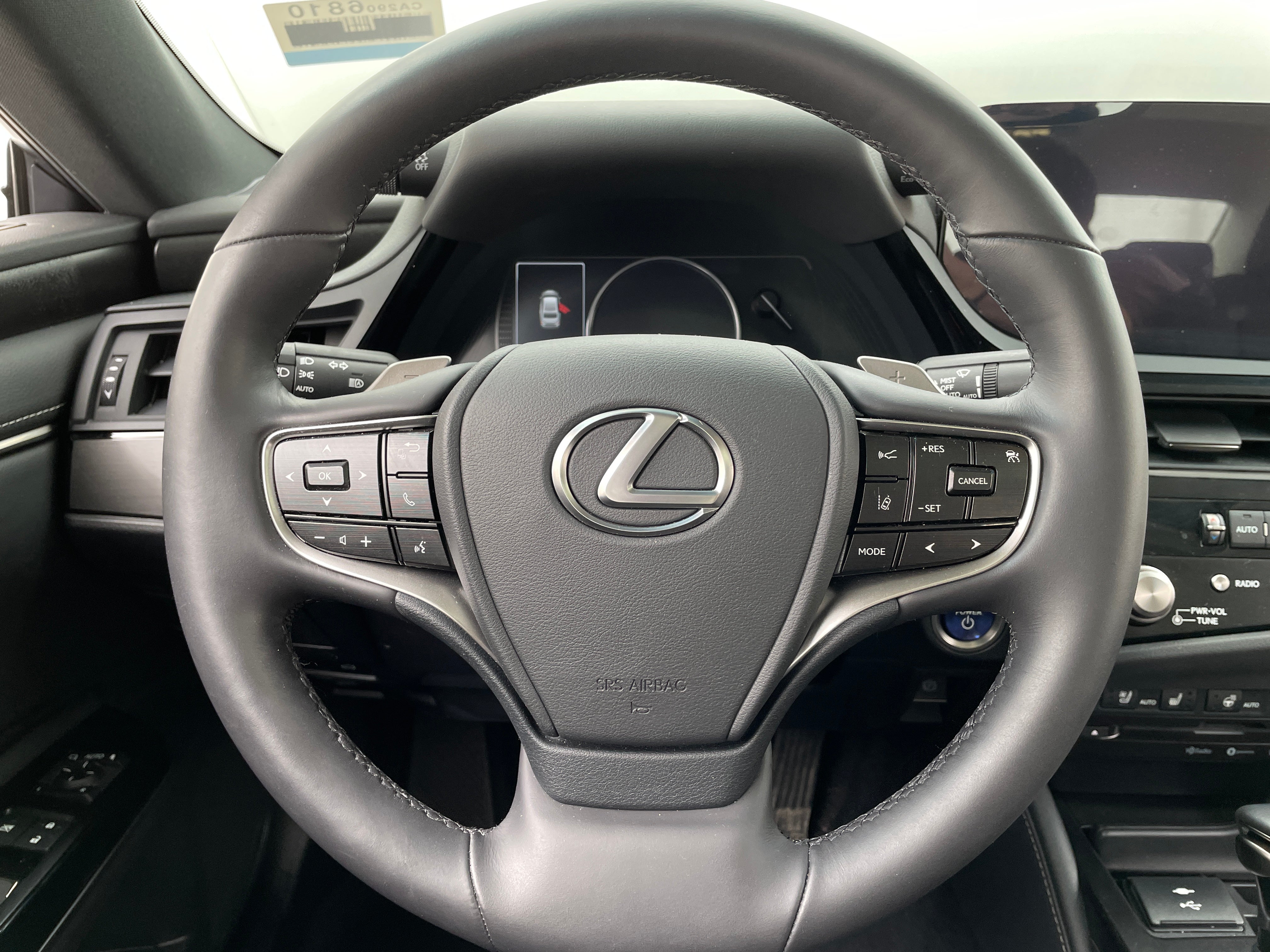 2022 Lexus ES Hybrid 300h 5