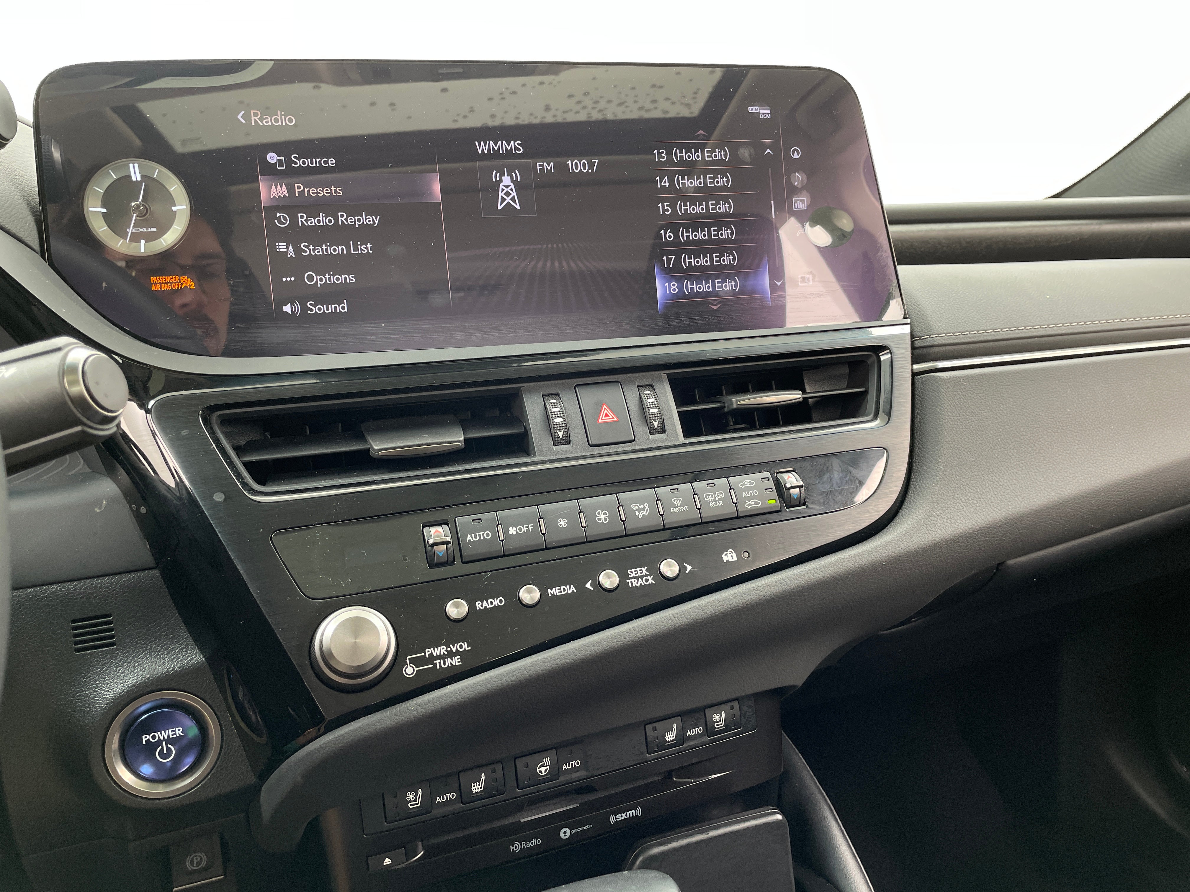 2022 Lexus ES Hybrid 300h 4