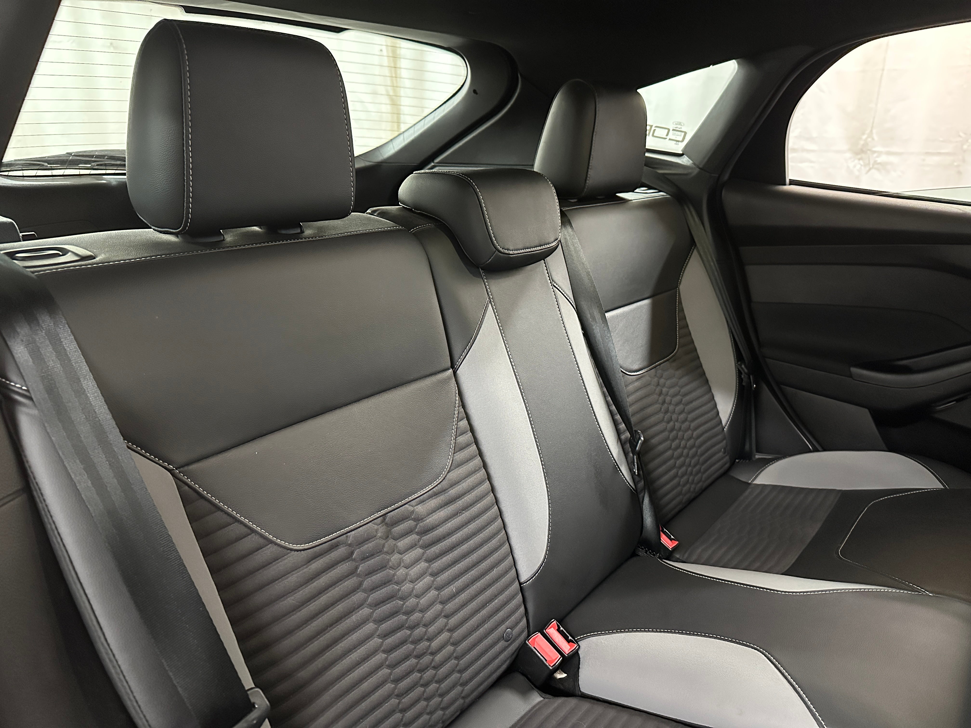 2015 Ford Focus SE 6