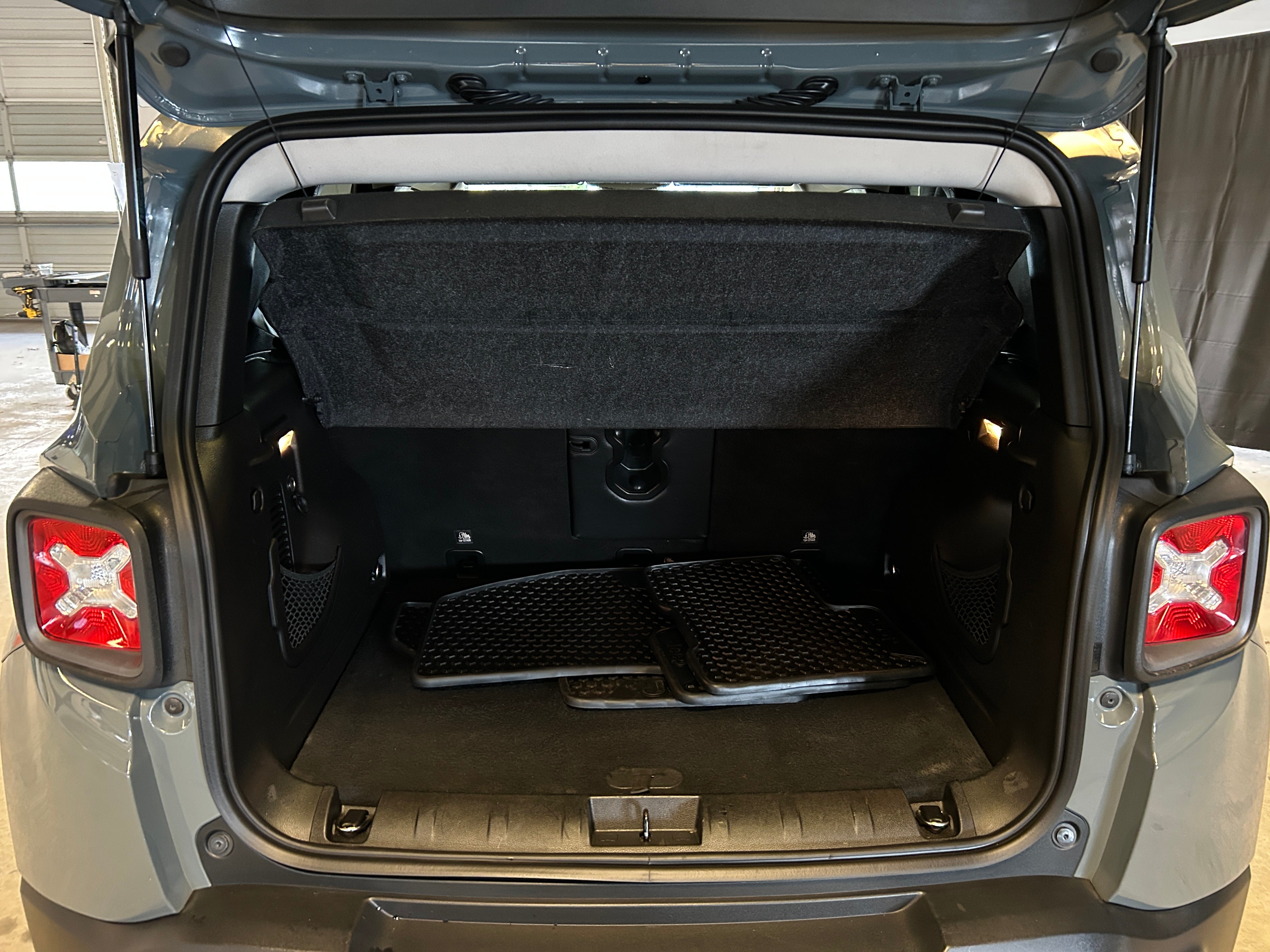 2016 Jeep Renegade Trailhawk 6