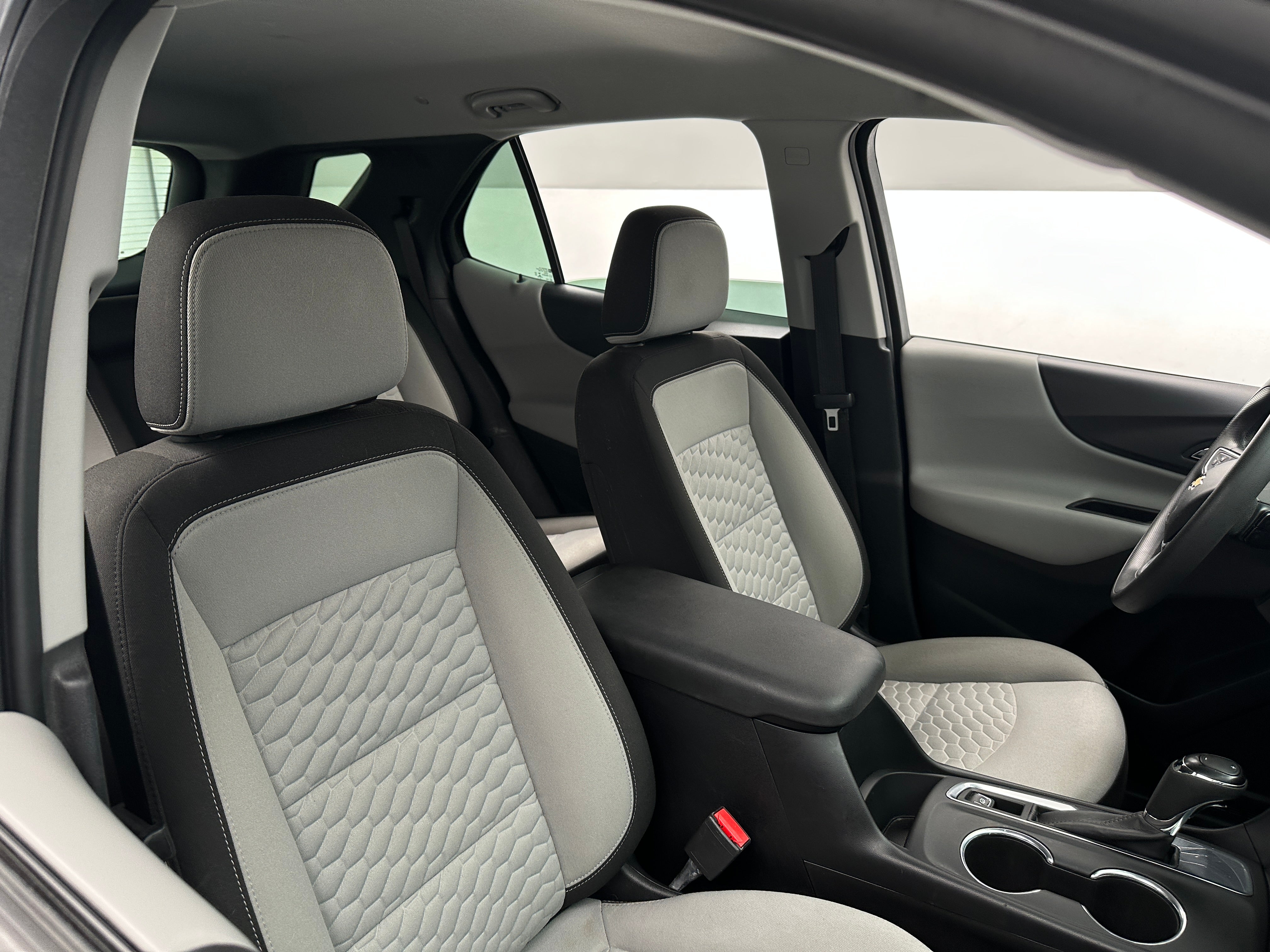 2020 Chevrolet Equinox LS 2