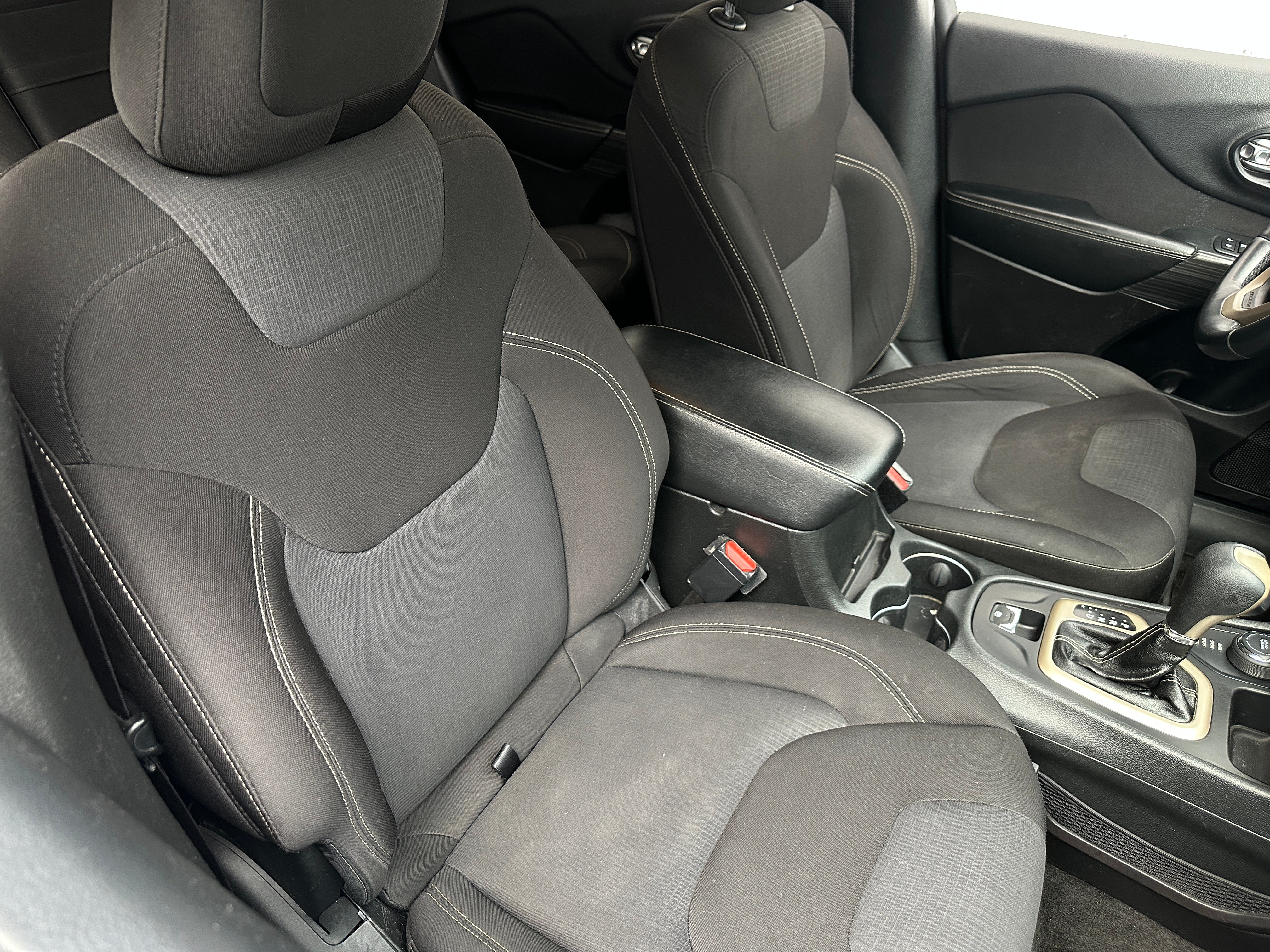 2015 Jeep Cherokee Latitude 2