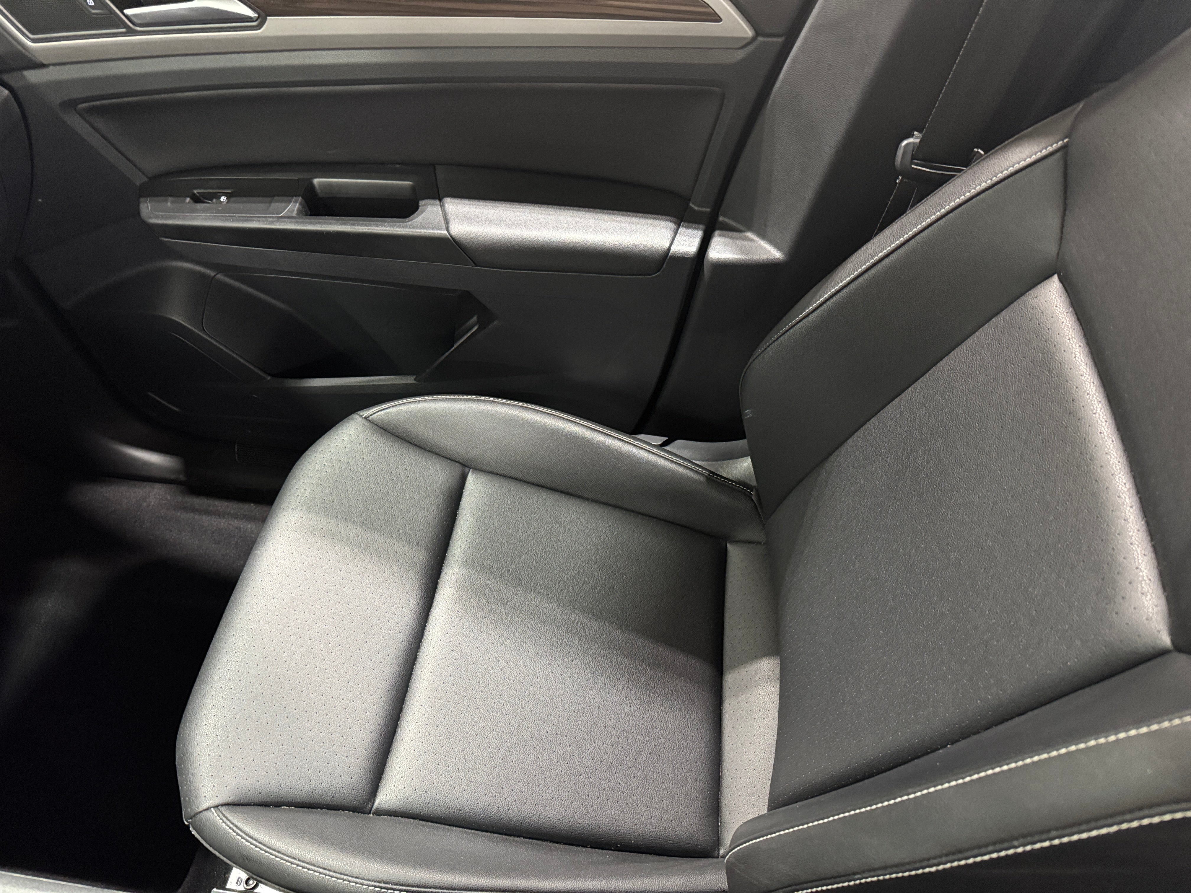 2021 Volkswagen Atlas SE 2