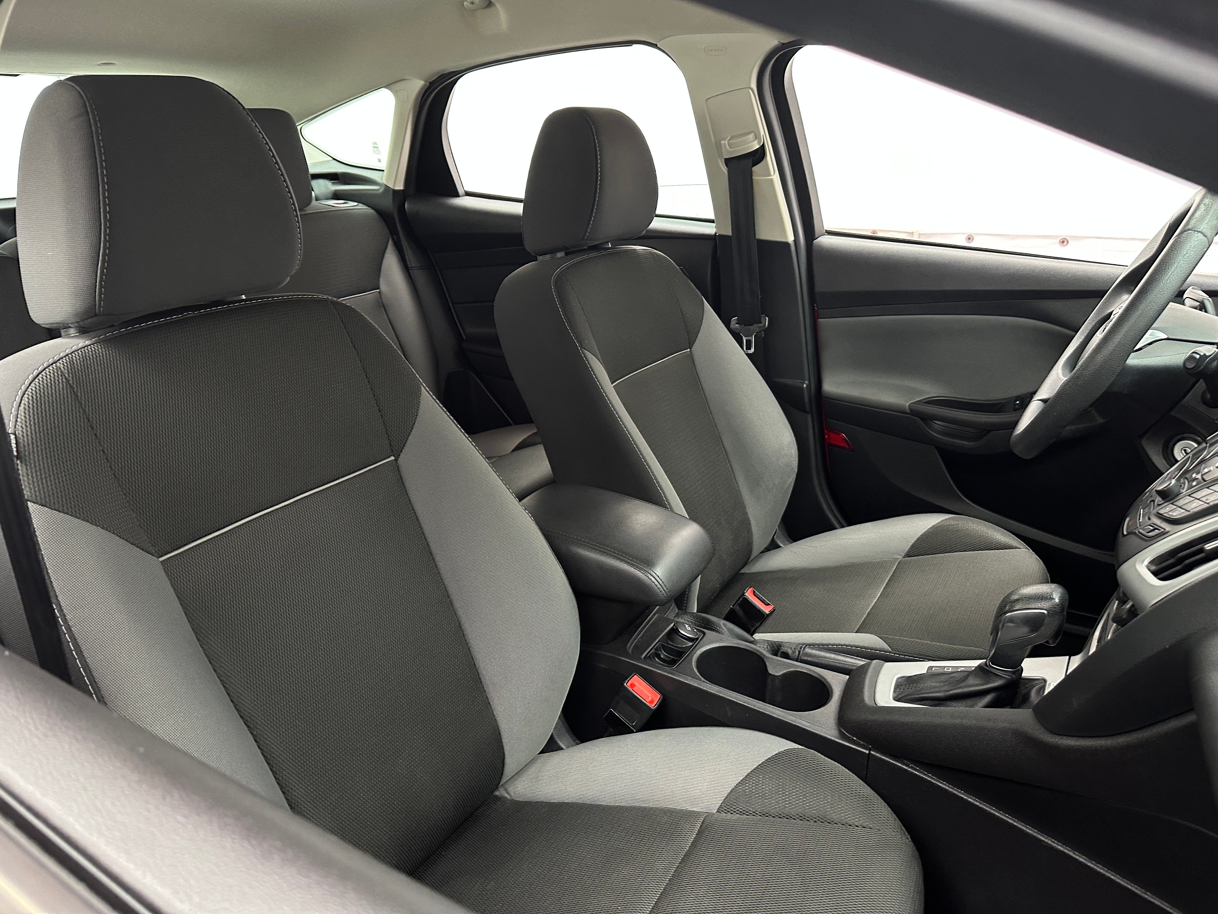 2014 Ford Focus SE 2