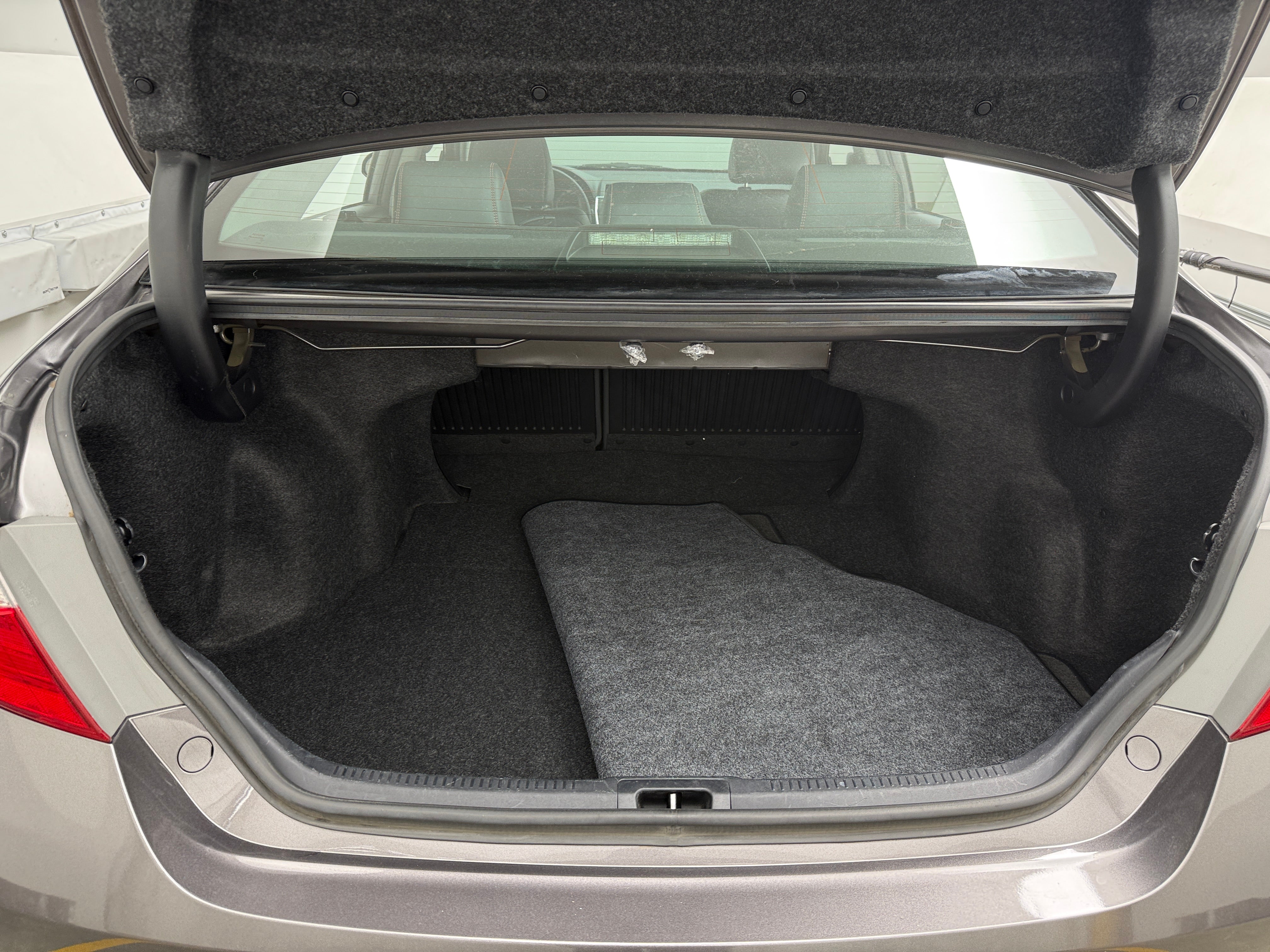 2017 Toyota Camry SE 6