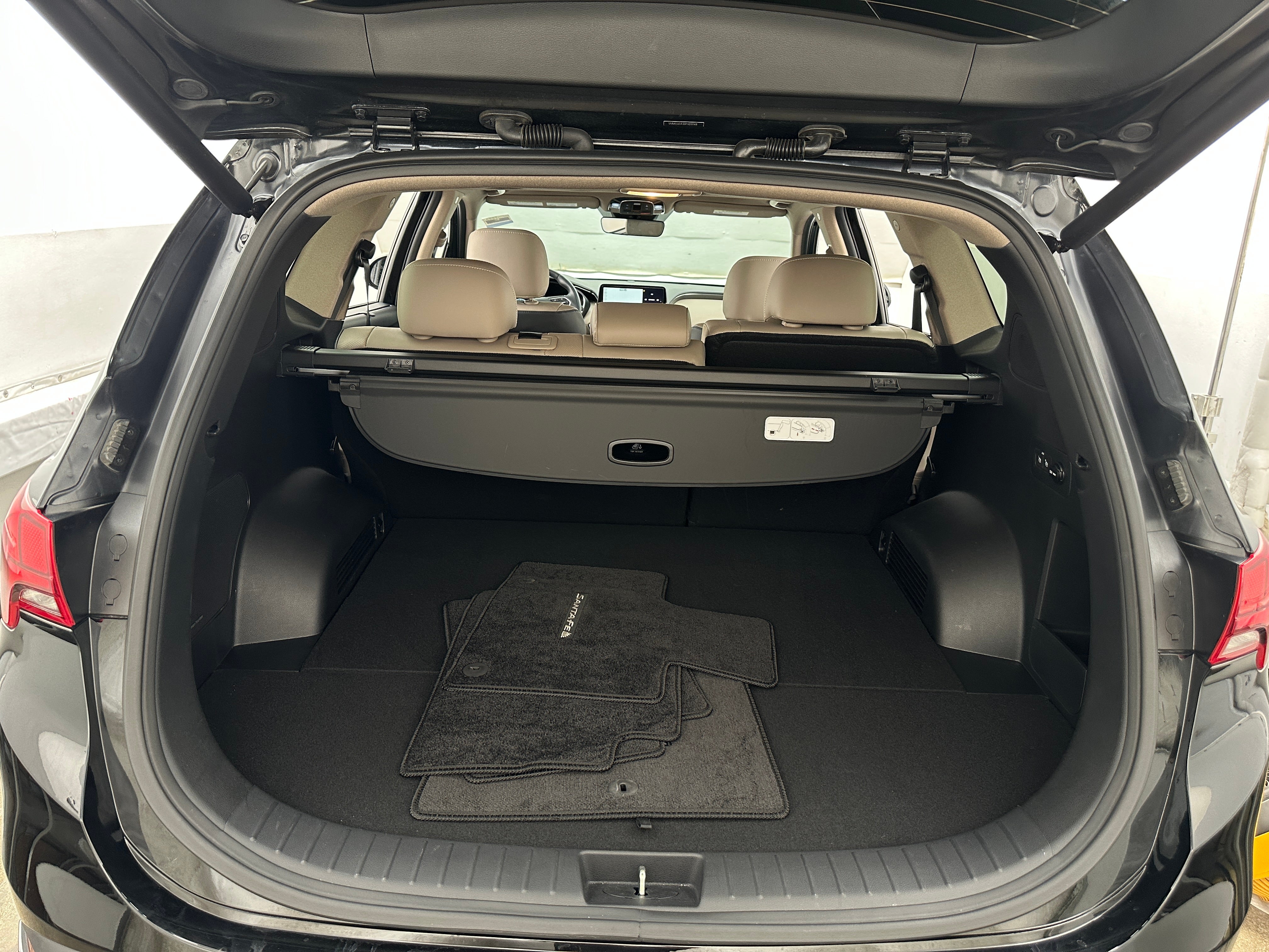 2023 Hyundai Santa Fe Limited 6