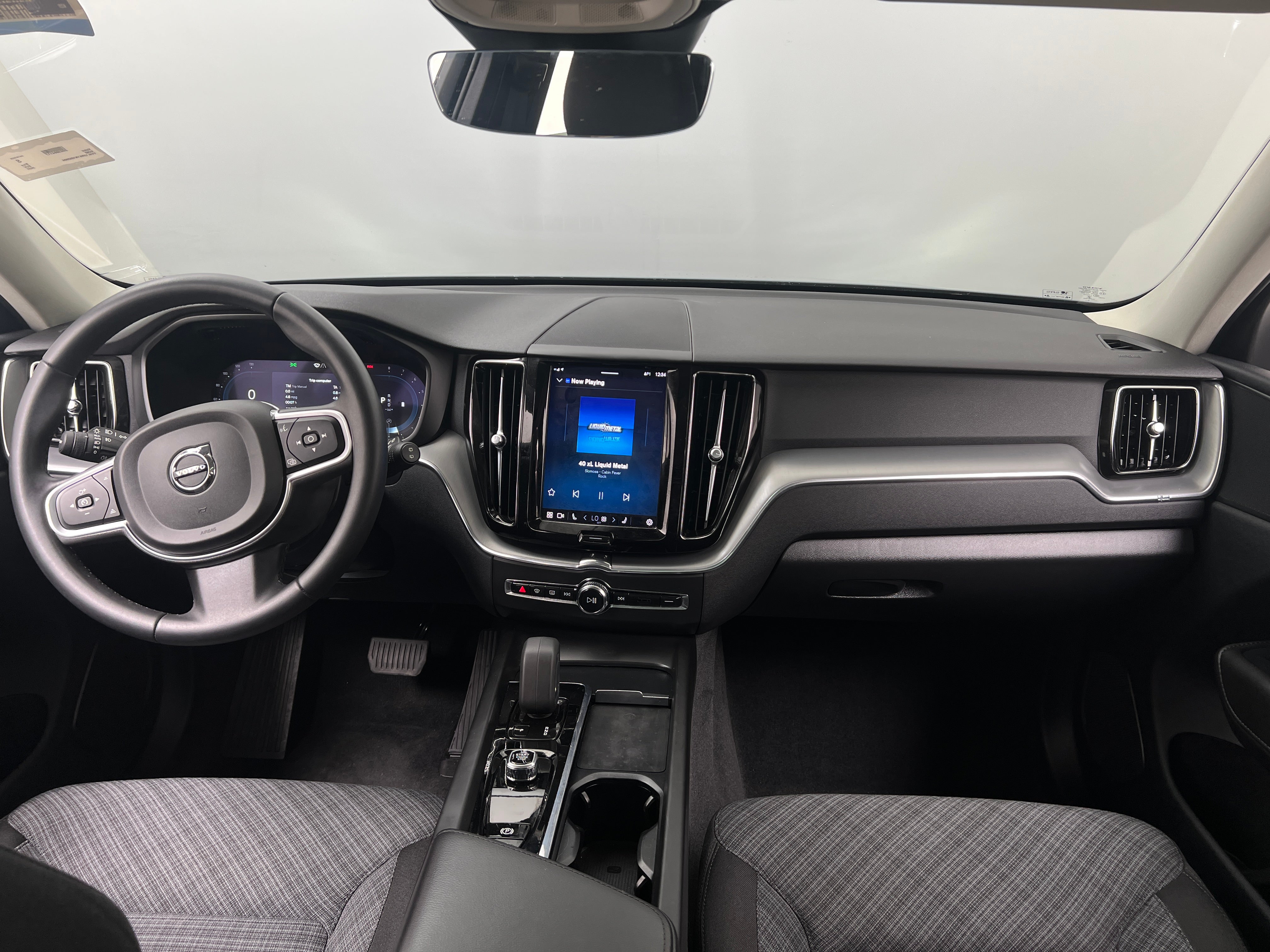 2022 Volvo XC60 B5 Momentum 3
