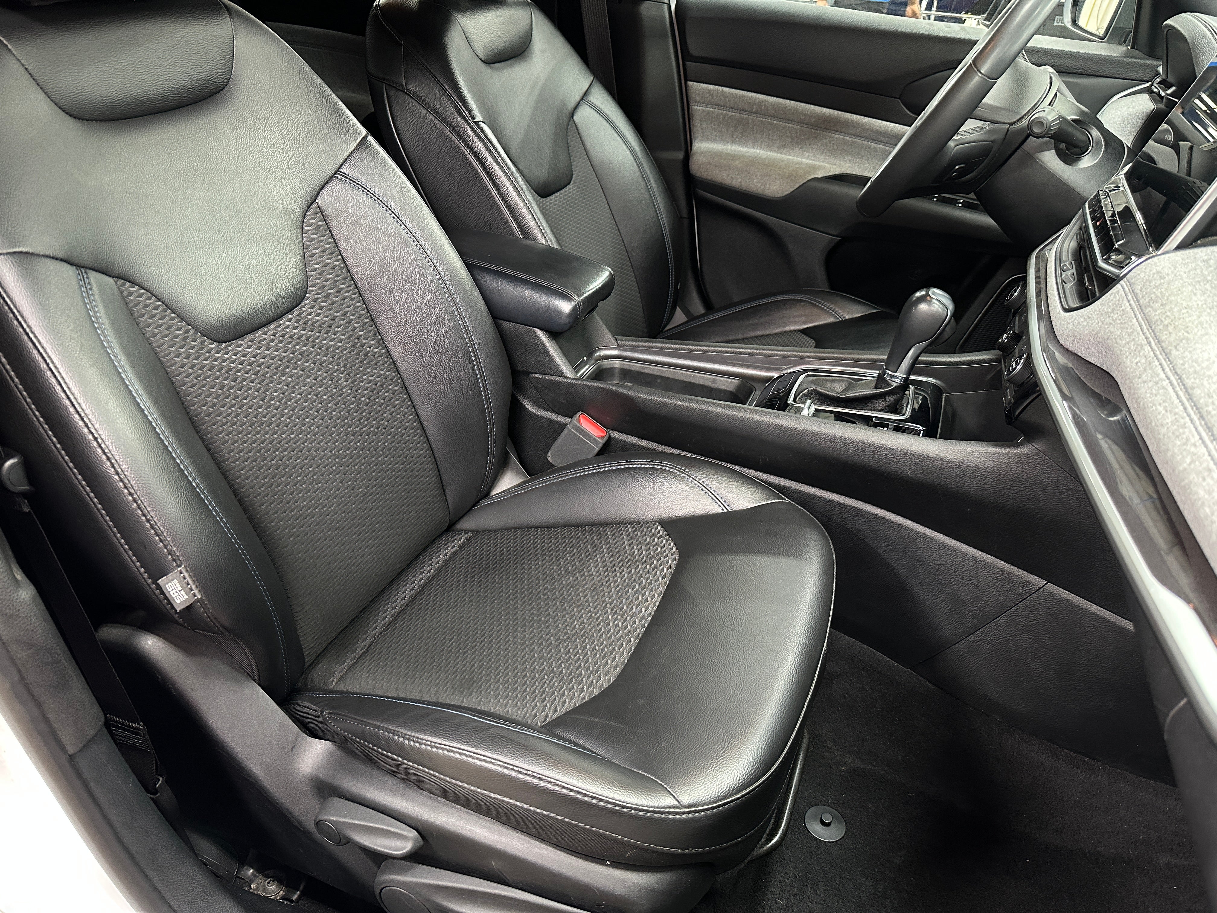 2023 Jeep Compass Latitude 2