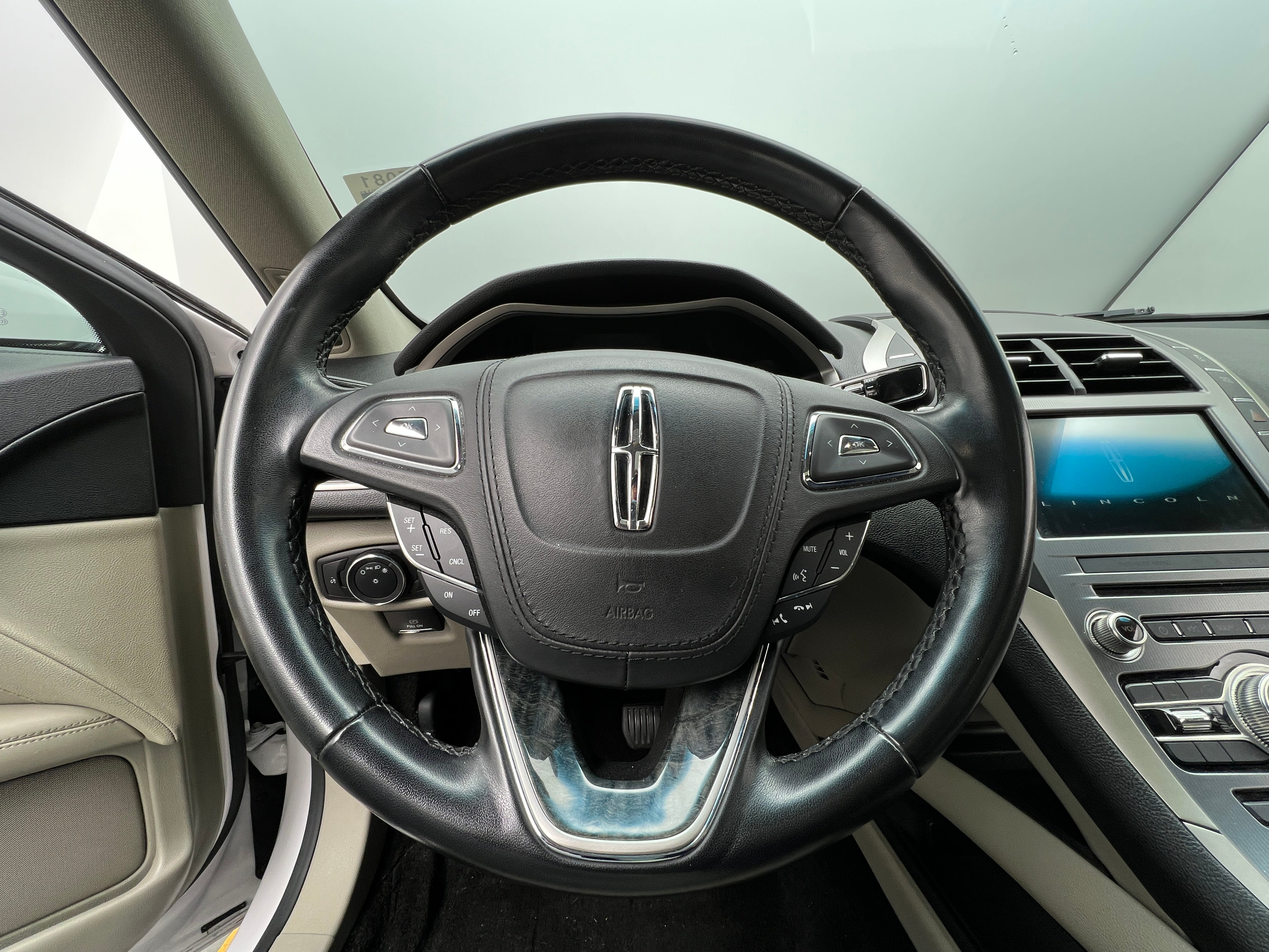 2017 Lincoln MKZ Reserve 4