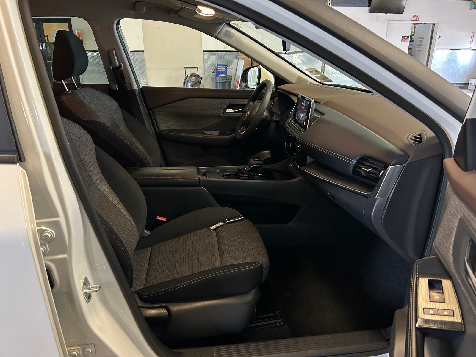 Thumbnail: 2023 Nissan Rogue - 2
