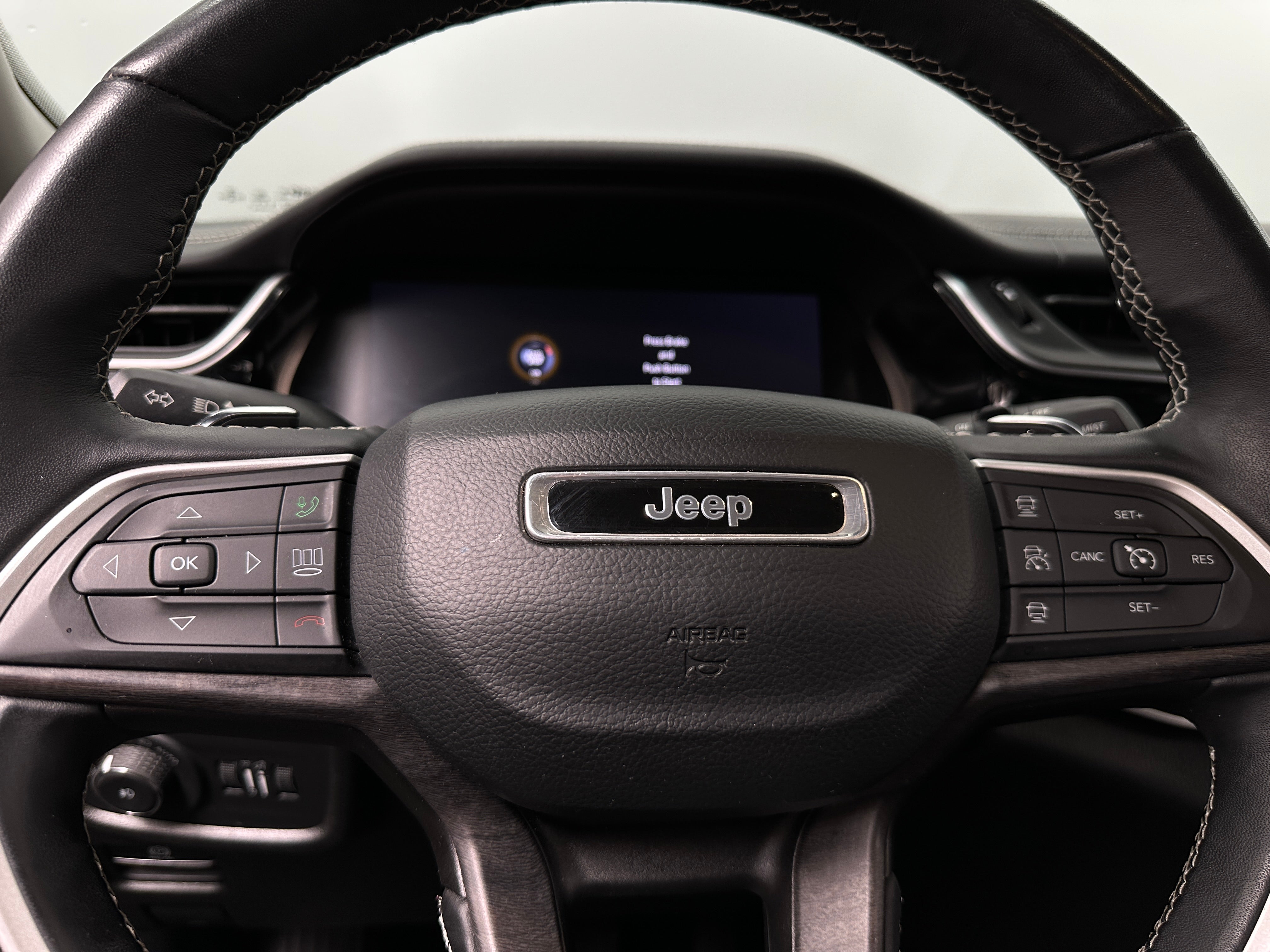2022 Jeep Grand Cherokee L Limited Edition 4