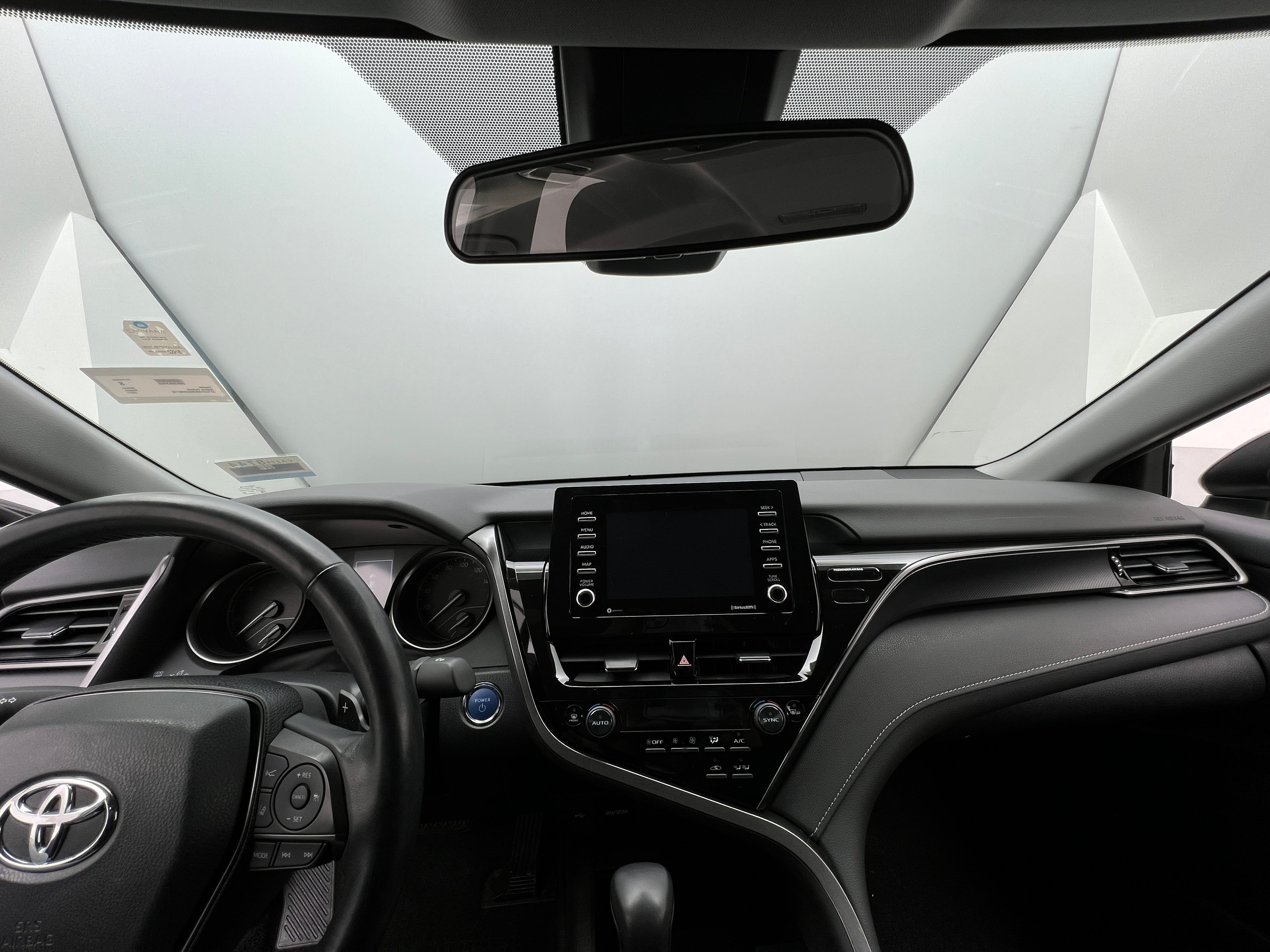 2021 Toyota Camry SE 2