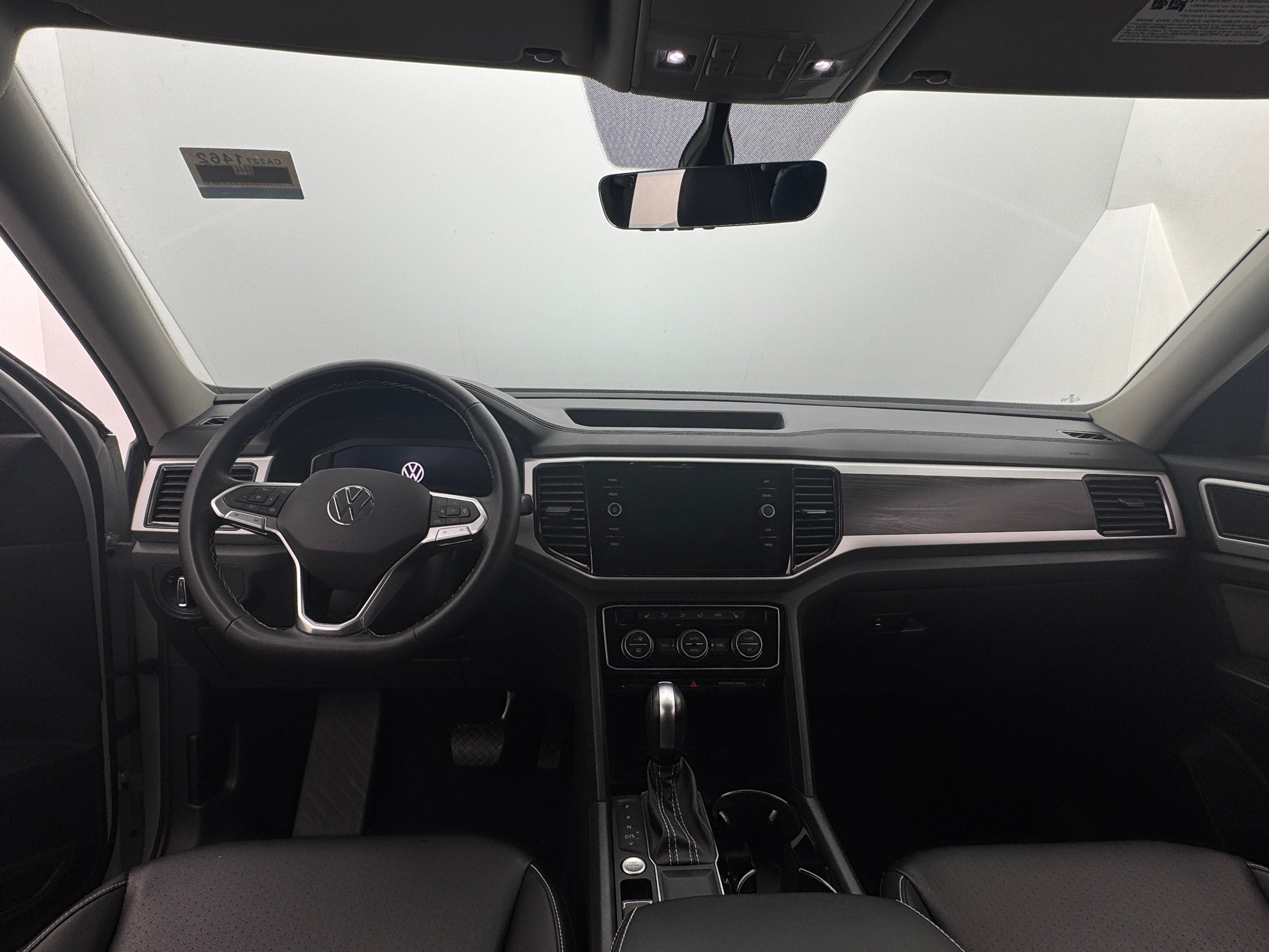 2023 Volkswagen Atlas SE 3