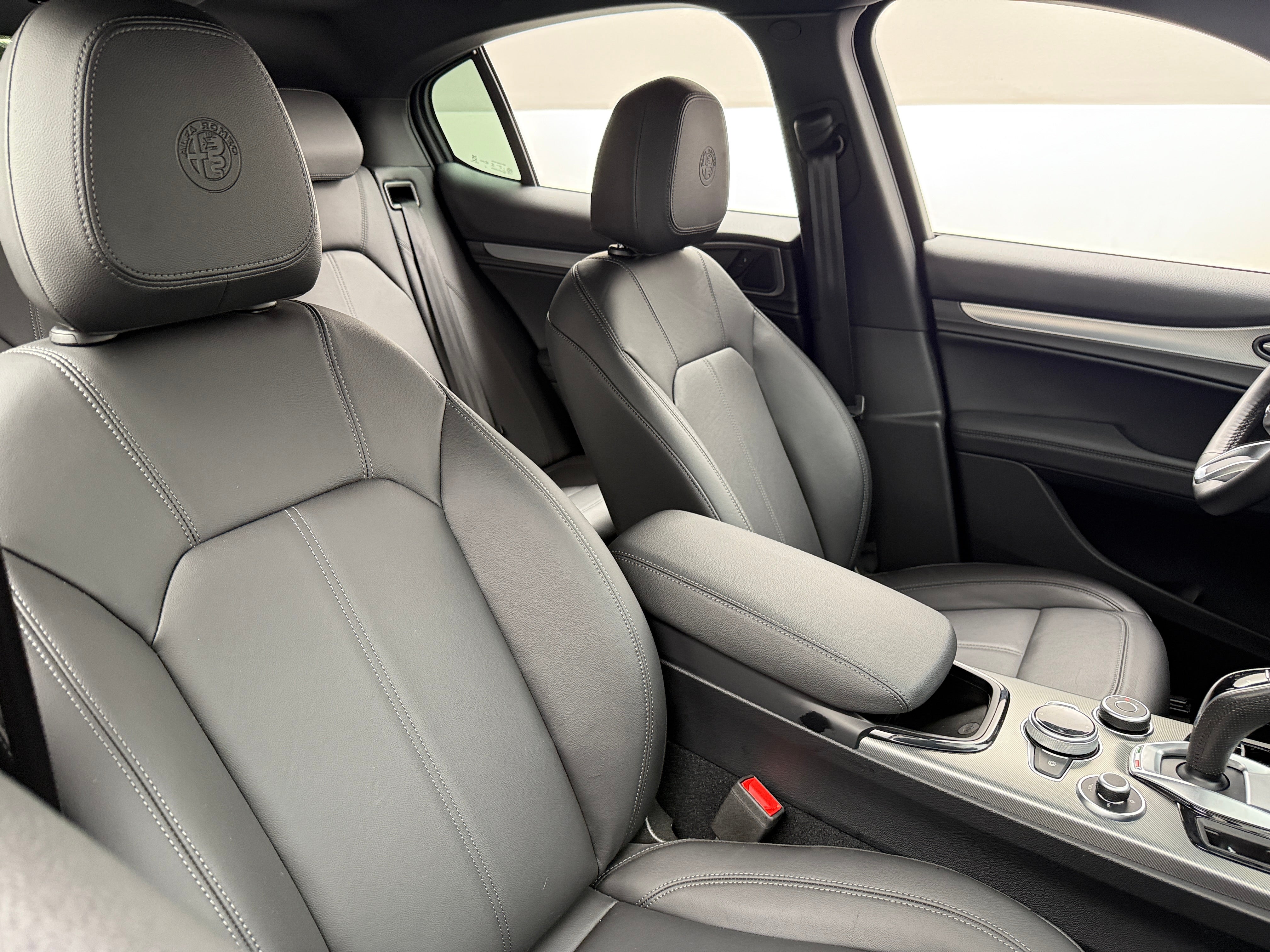 2024 Alfa Romeo Stelvio Ti 2