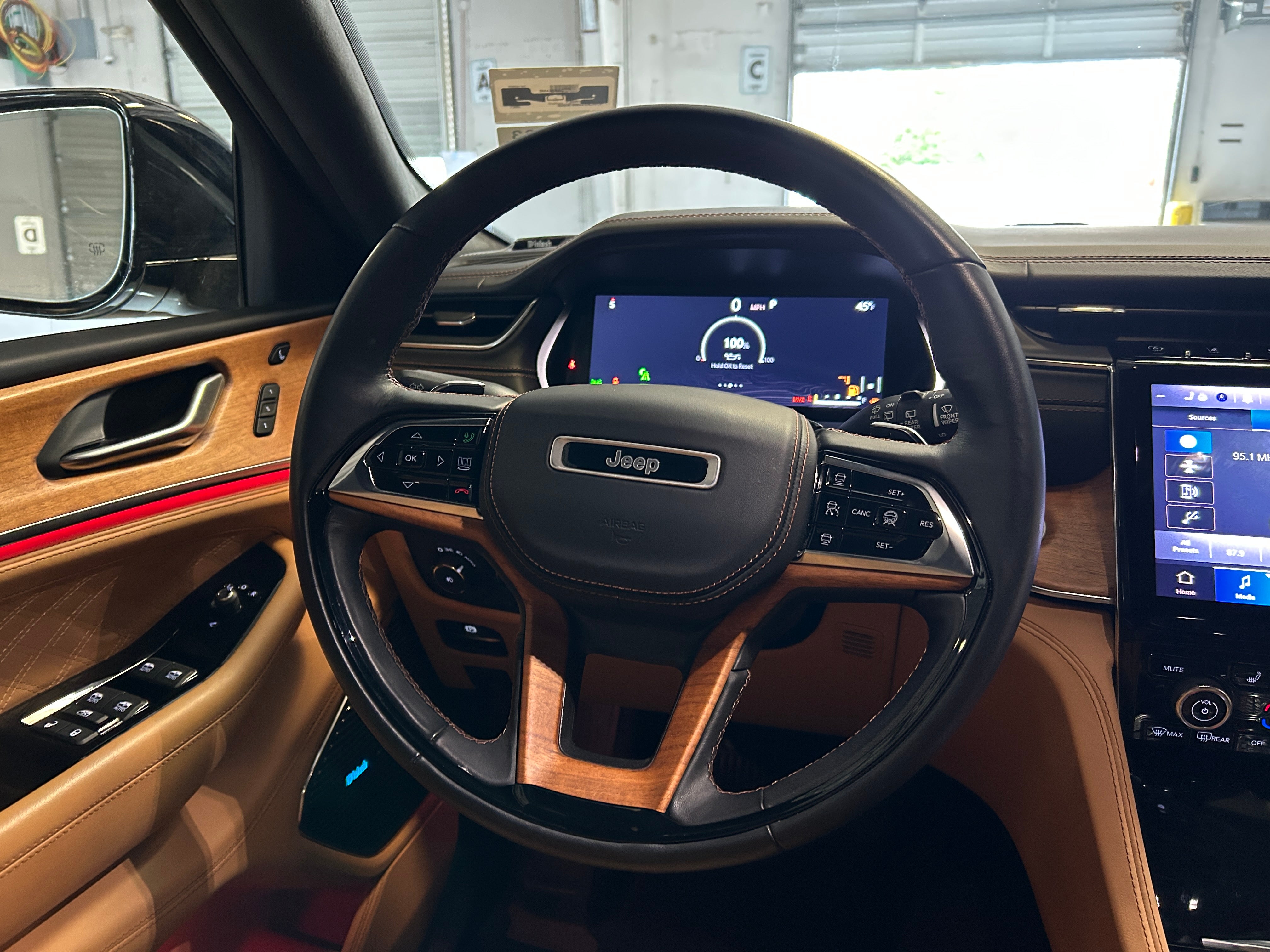 2021 Jeep Grand Cherokee L Summit 4