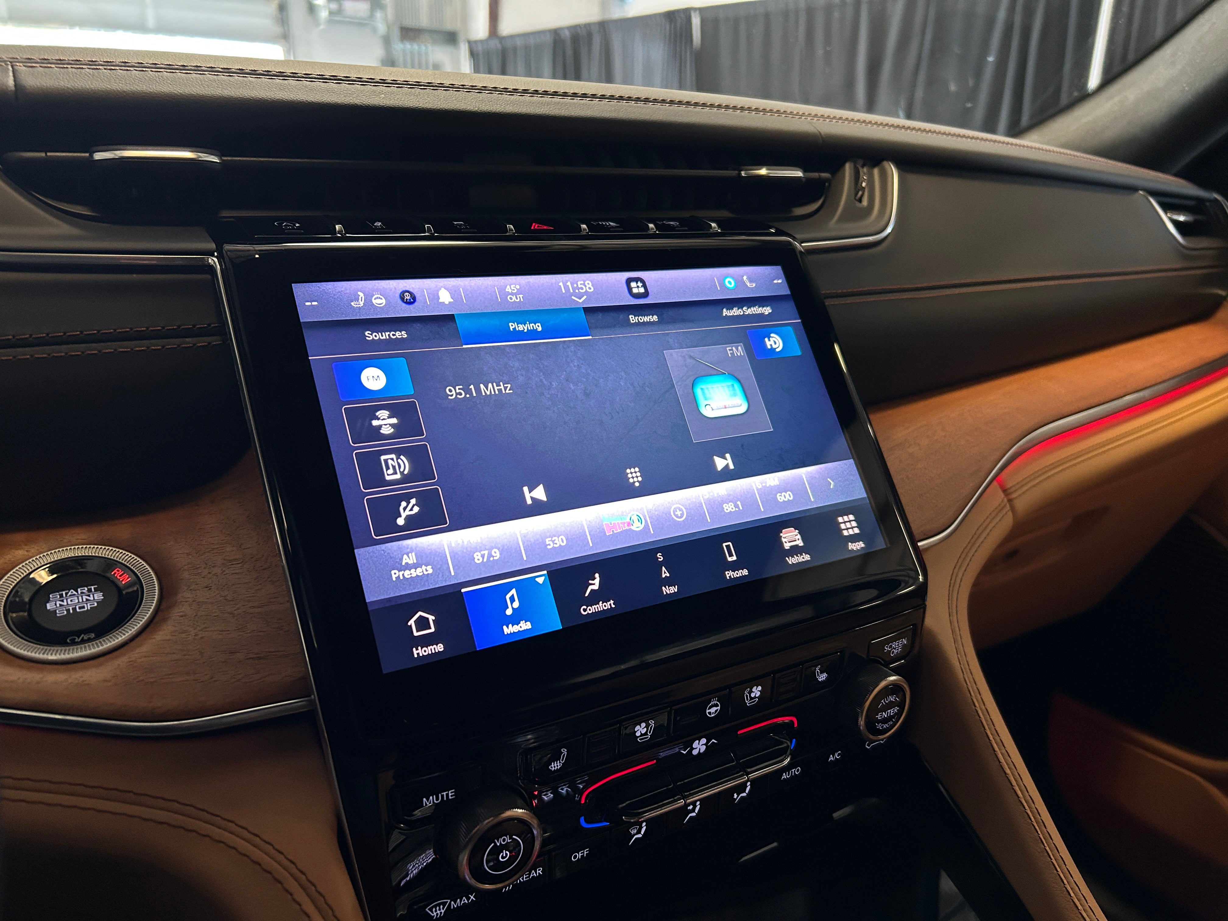2021 Jeep Grand Cherokee L Summit 3