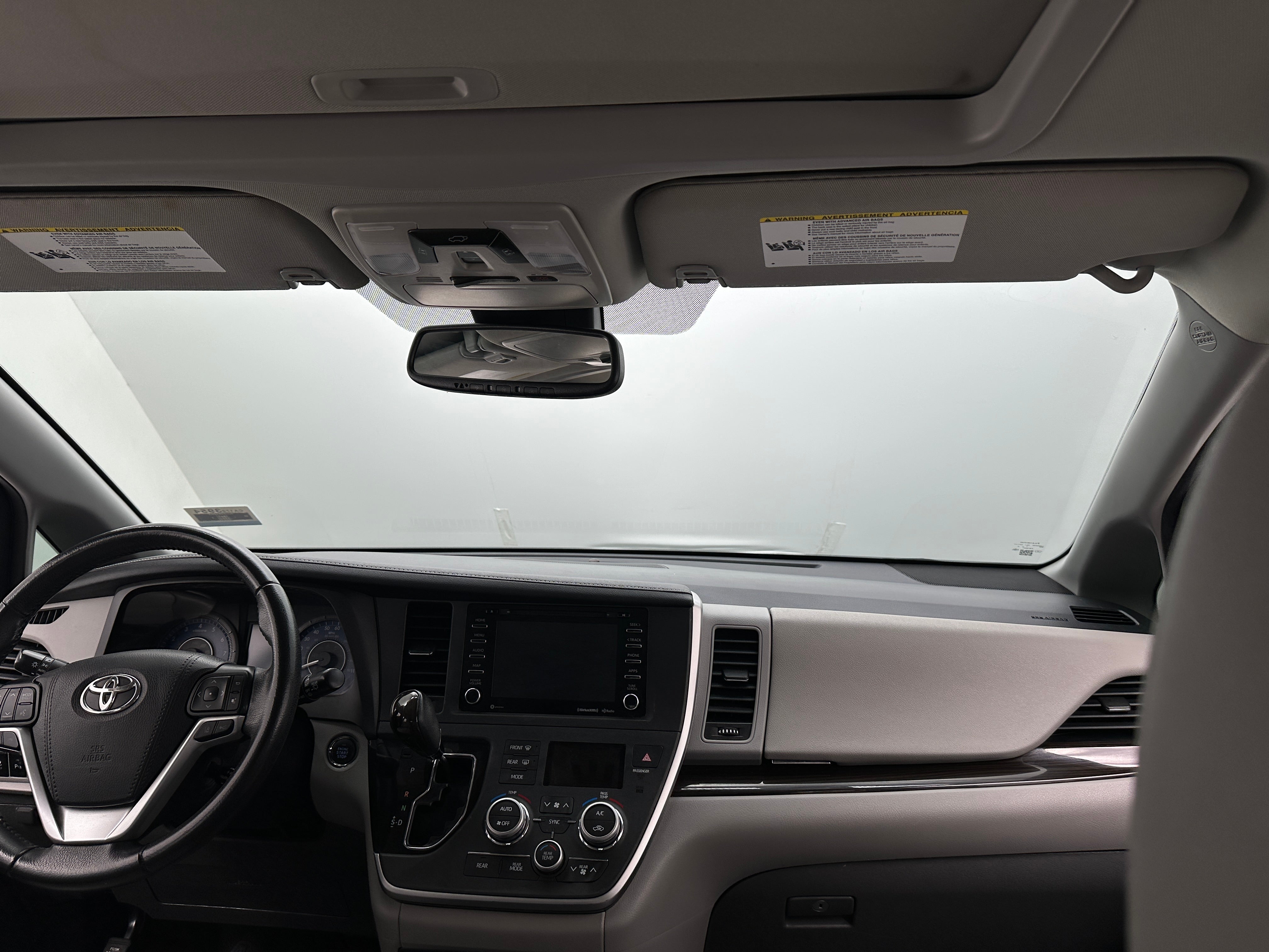 2020 Toyota Sienna XLE 2