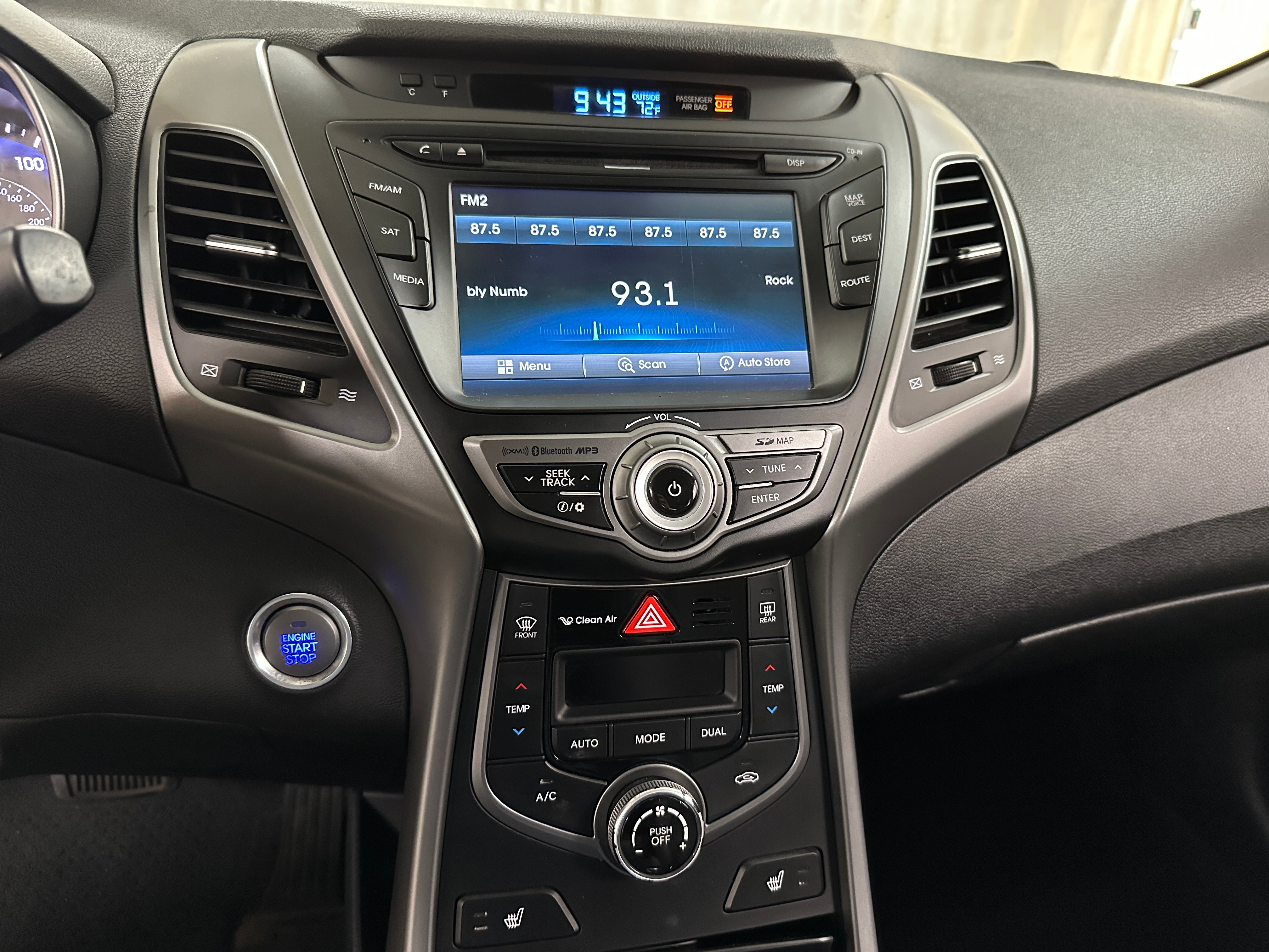 2015 Hyundai Elantra Limited Edition 3