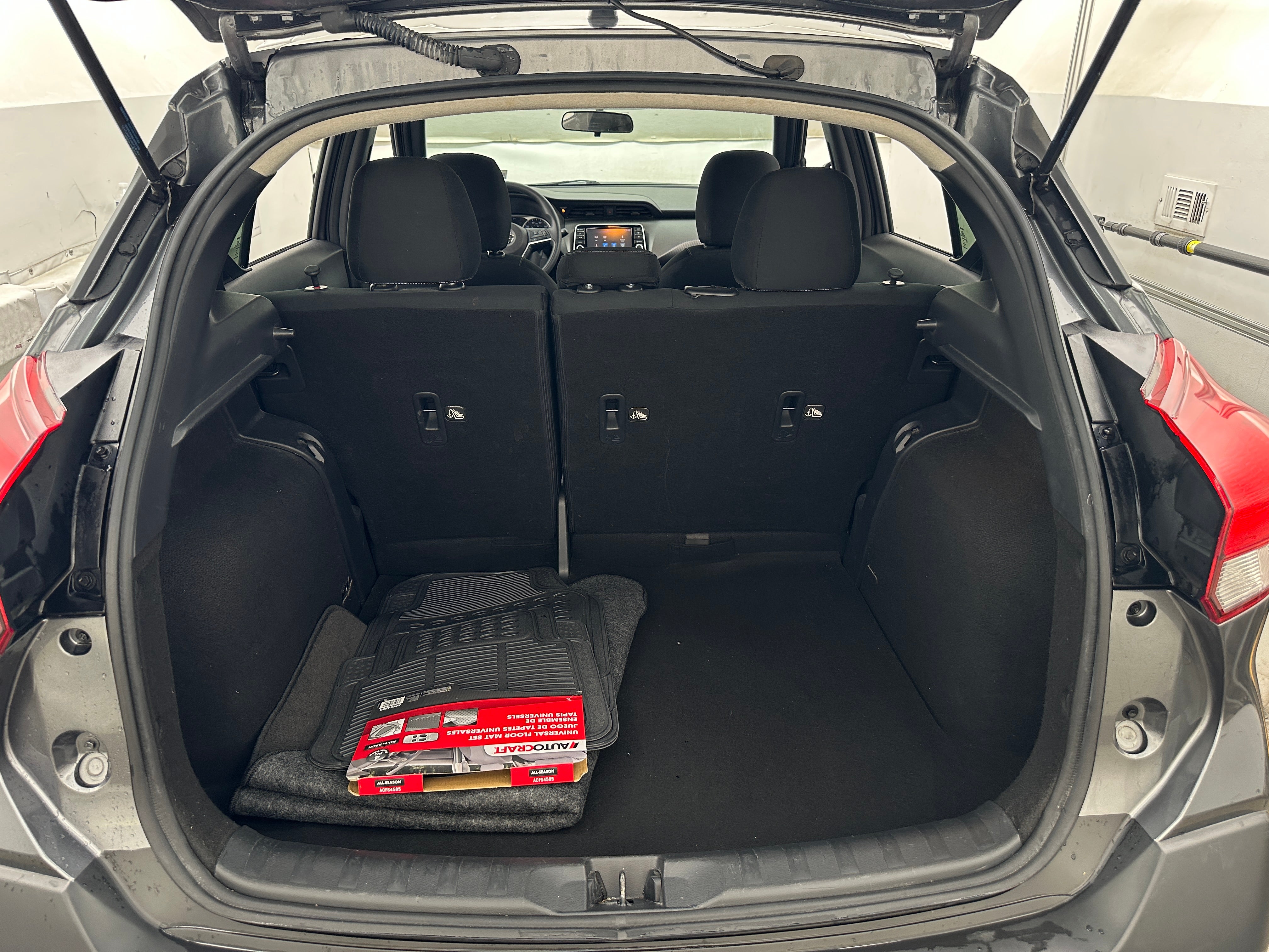 2019 Nissan Kicks S 7