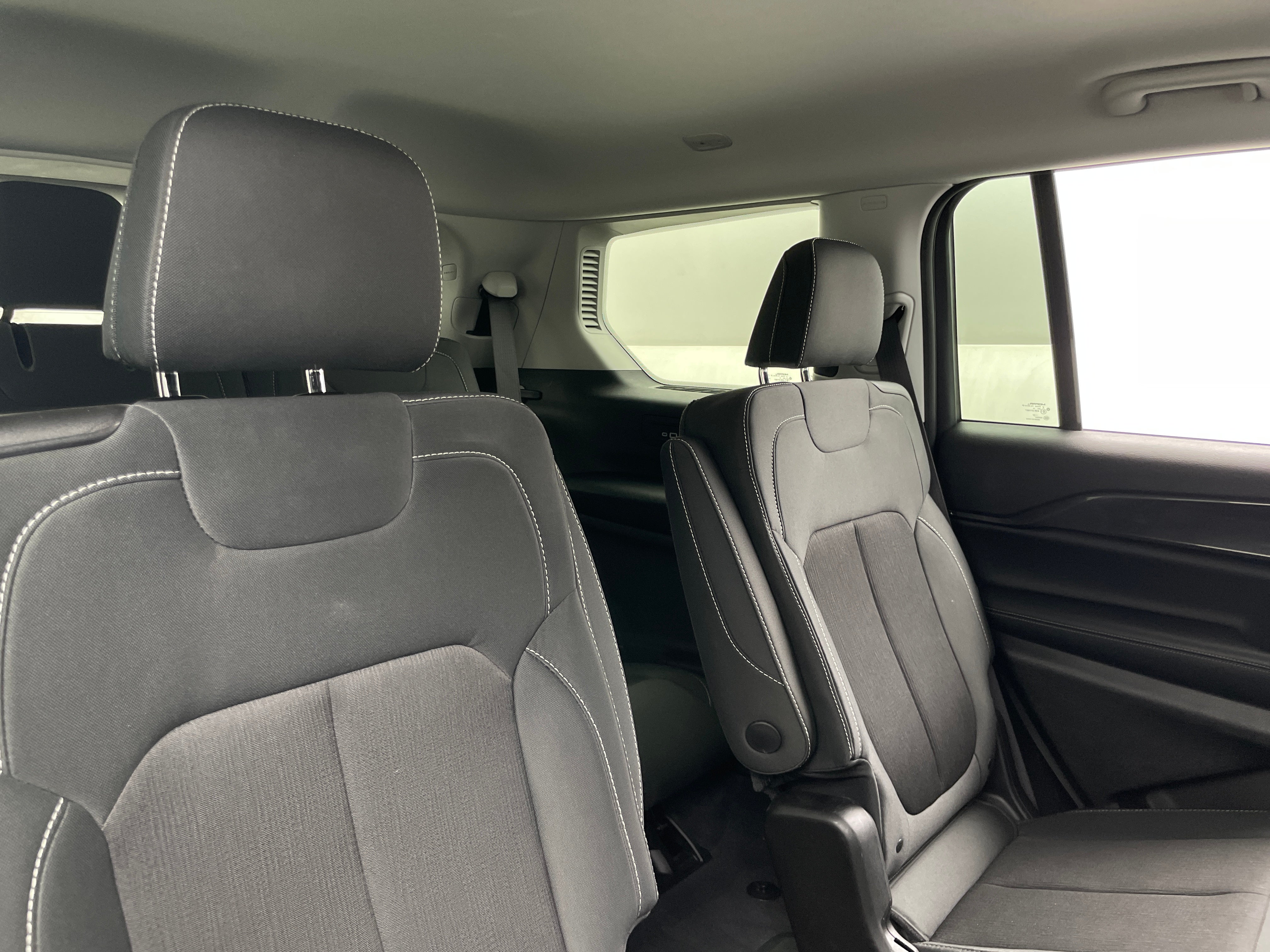 2023 Jeep Grand Cherokee L Laredo 6