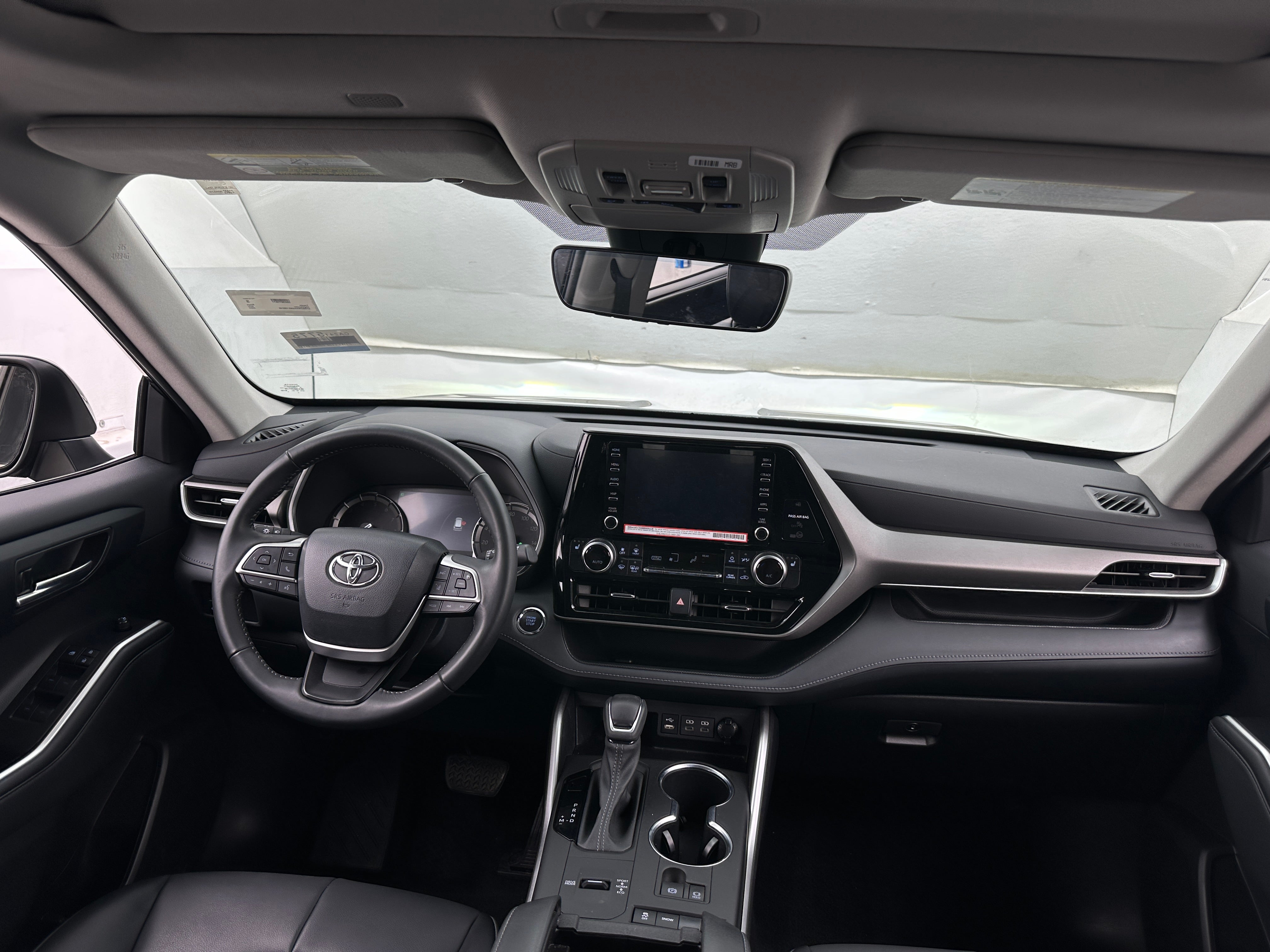 2022 Toyota Highlander XLE 2