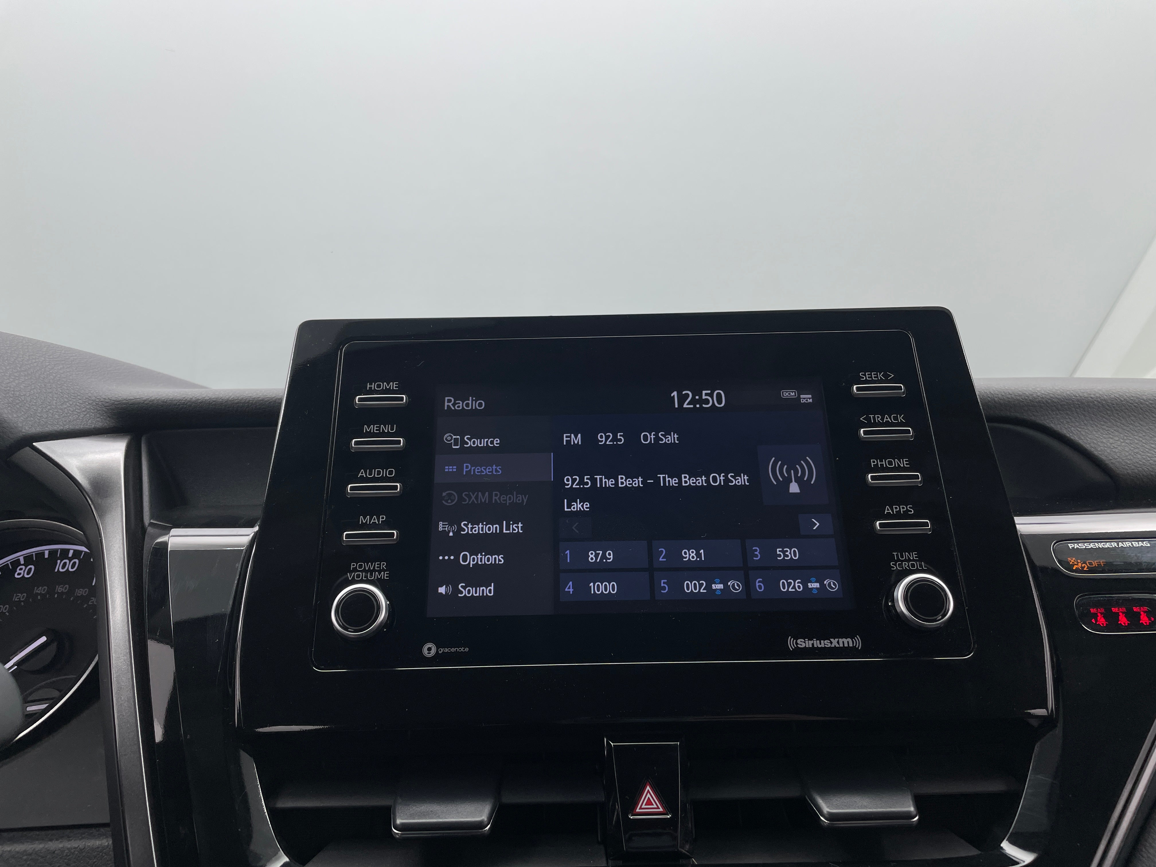 2024 Toyota Camry SE 3