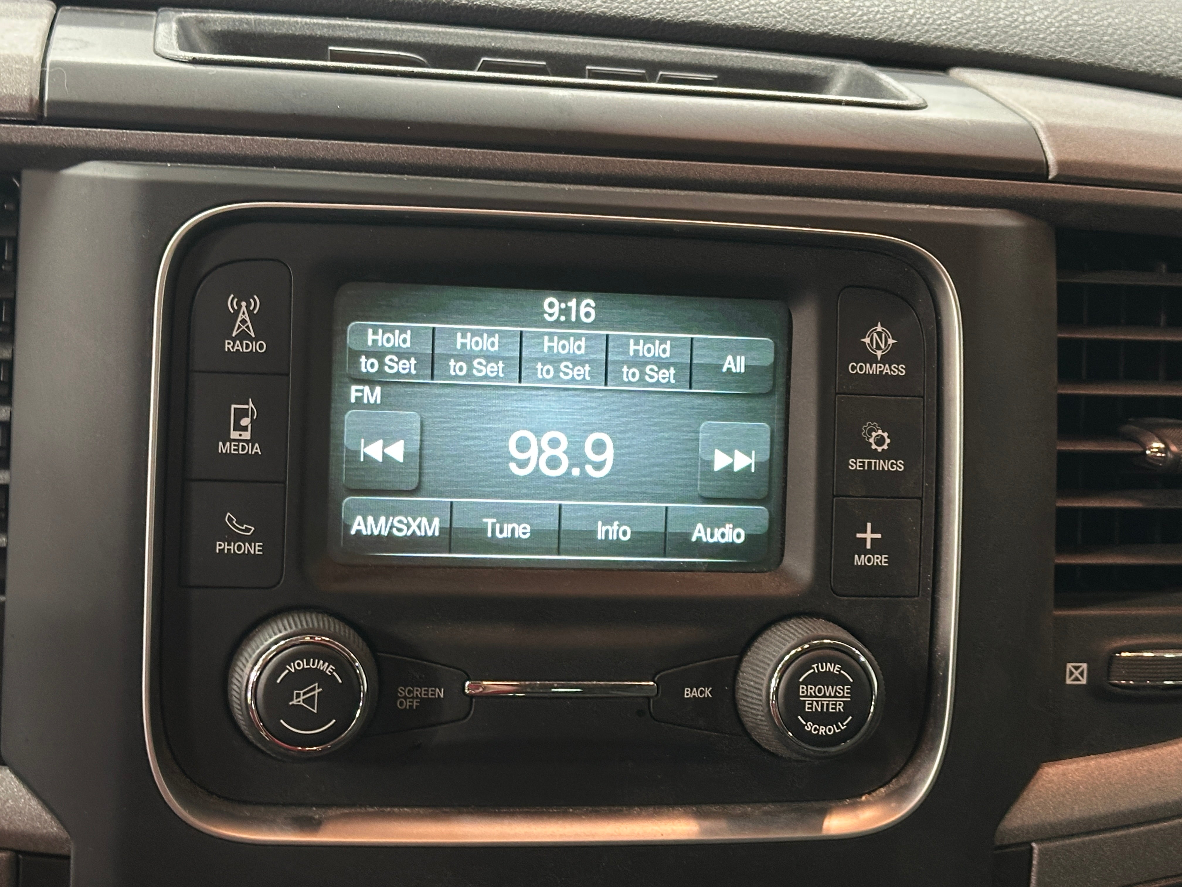 2017 RAM 1500 Tradesman 4