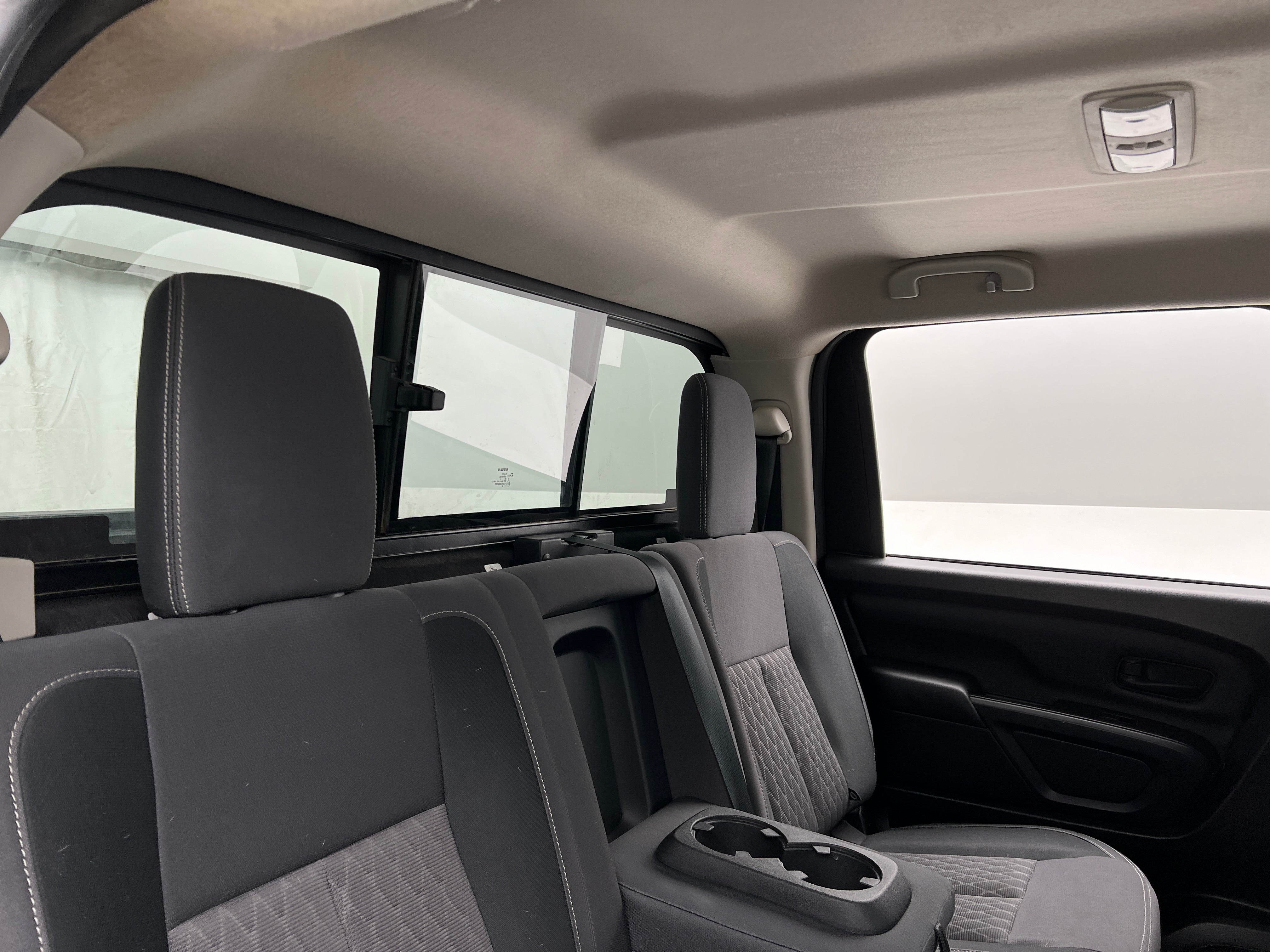 2022 Nissan Titan S 6
