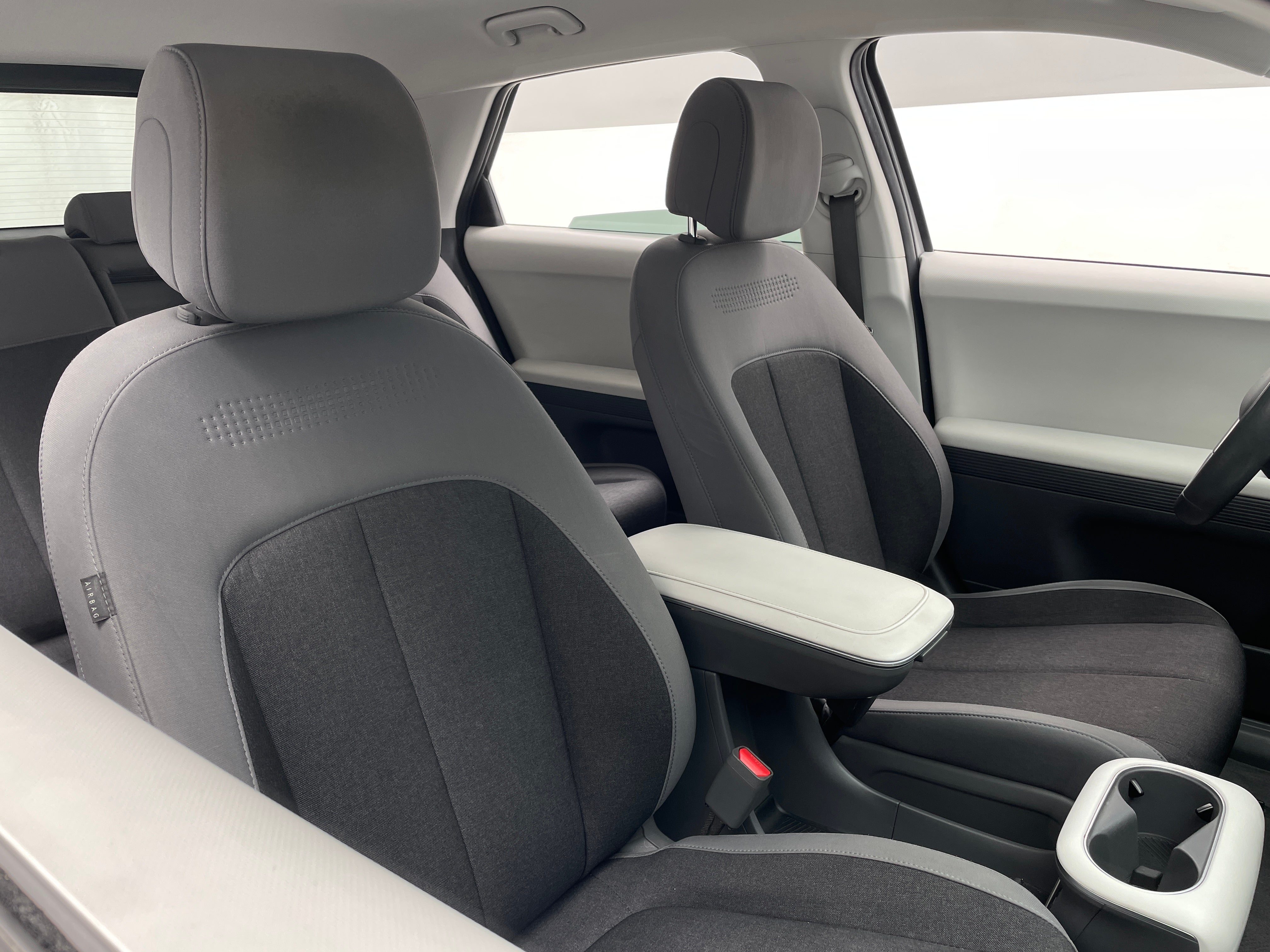 2022 Hyundai Ioniq 5 SE 2