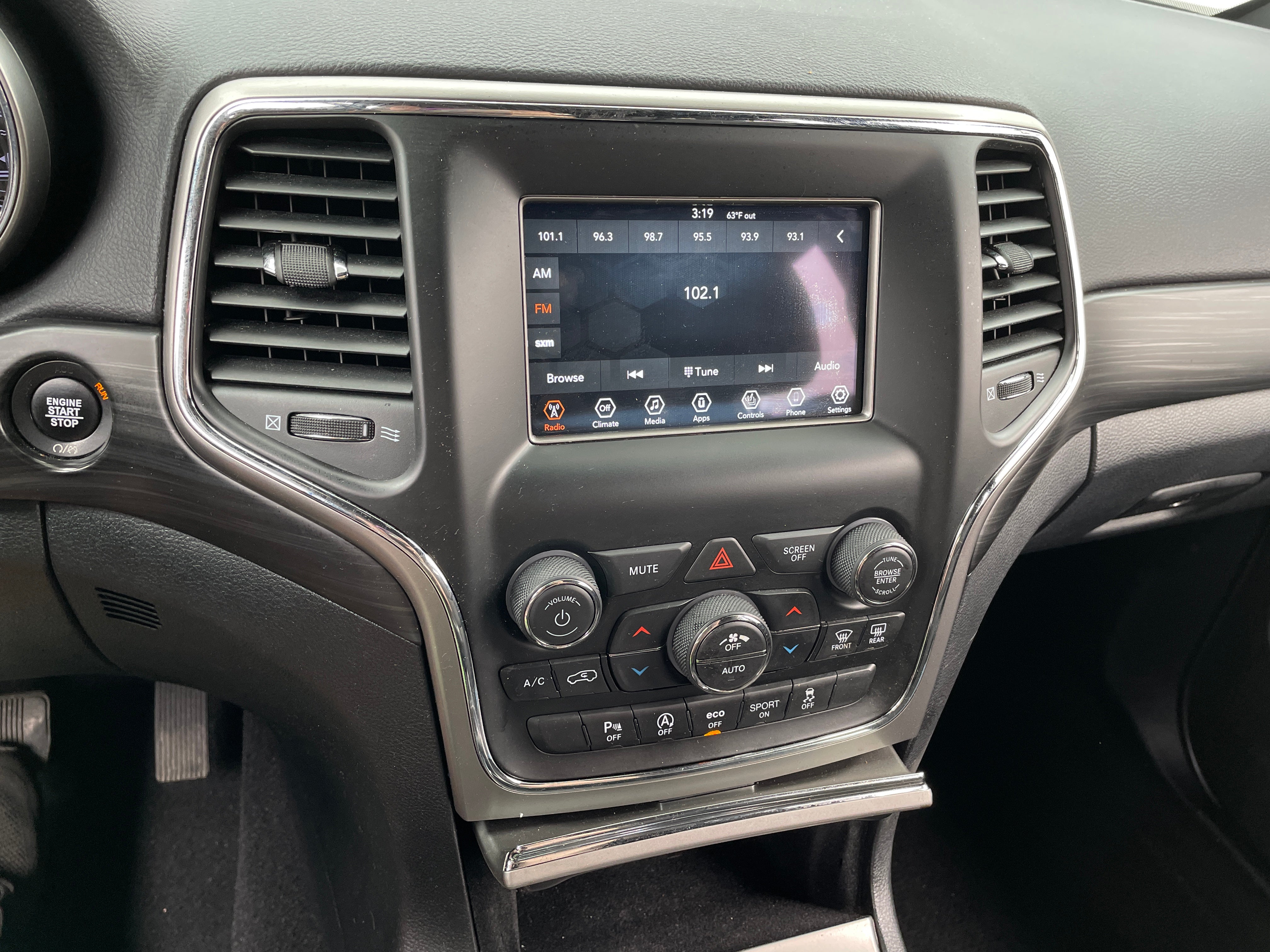 2021 Jeep Grand Cherokee Laredo 4