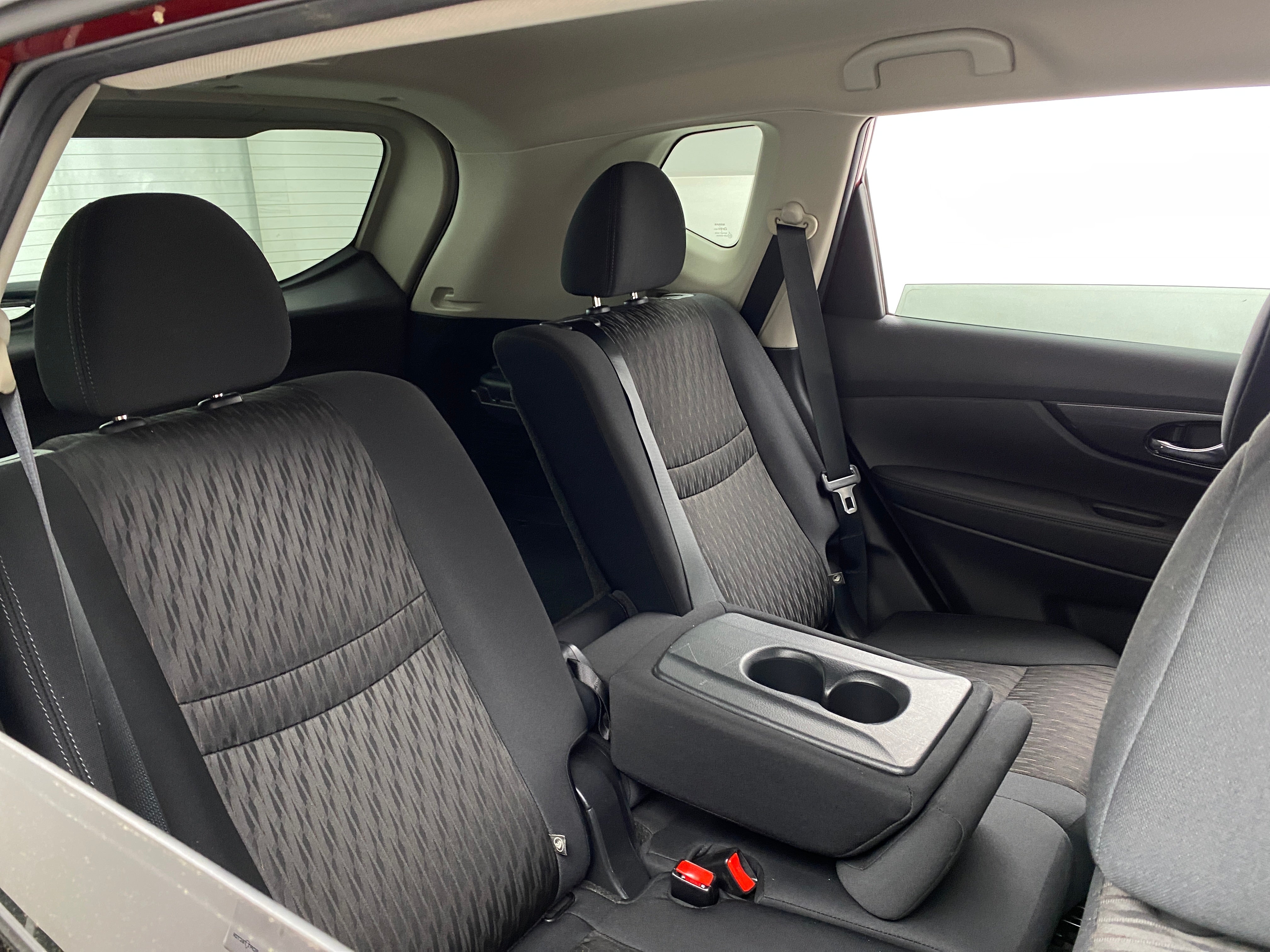 2019 Nissan Rogue SV 6