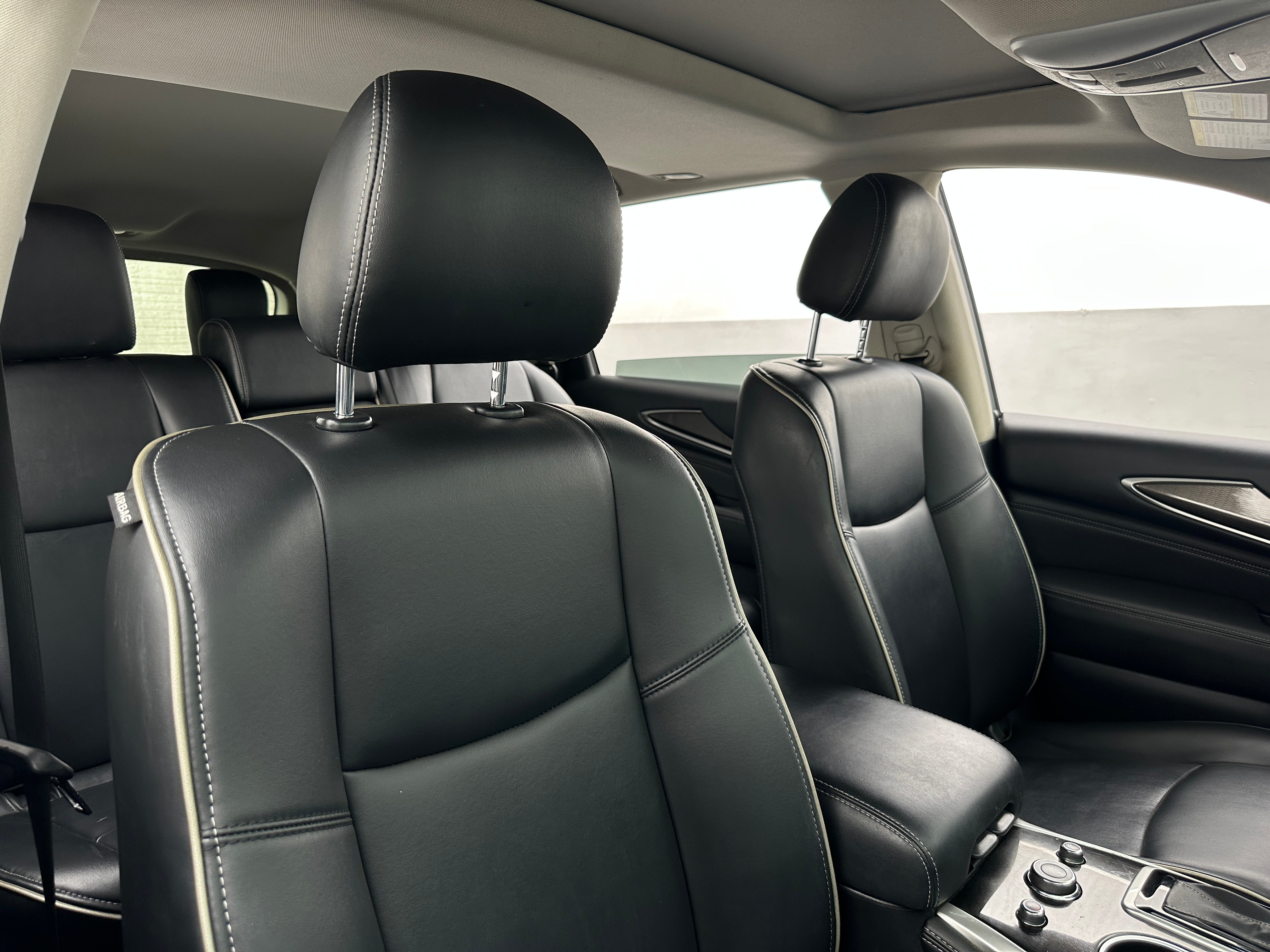 2019 INFINITI QX60 Luxe 2