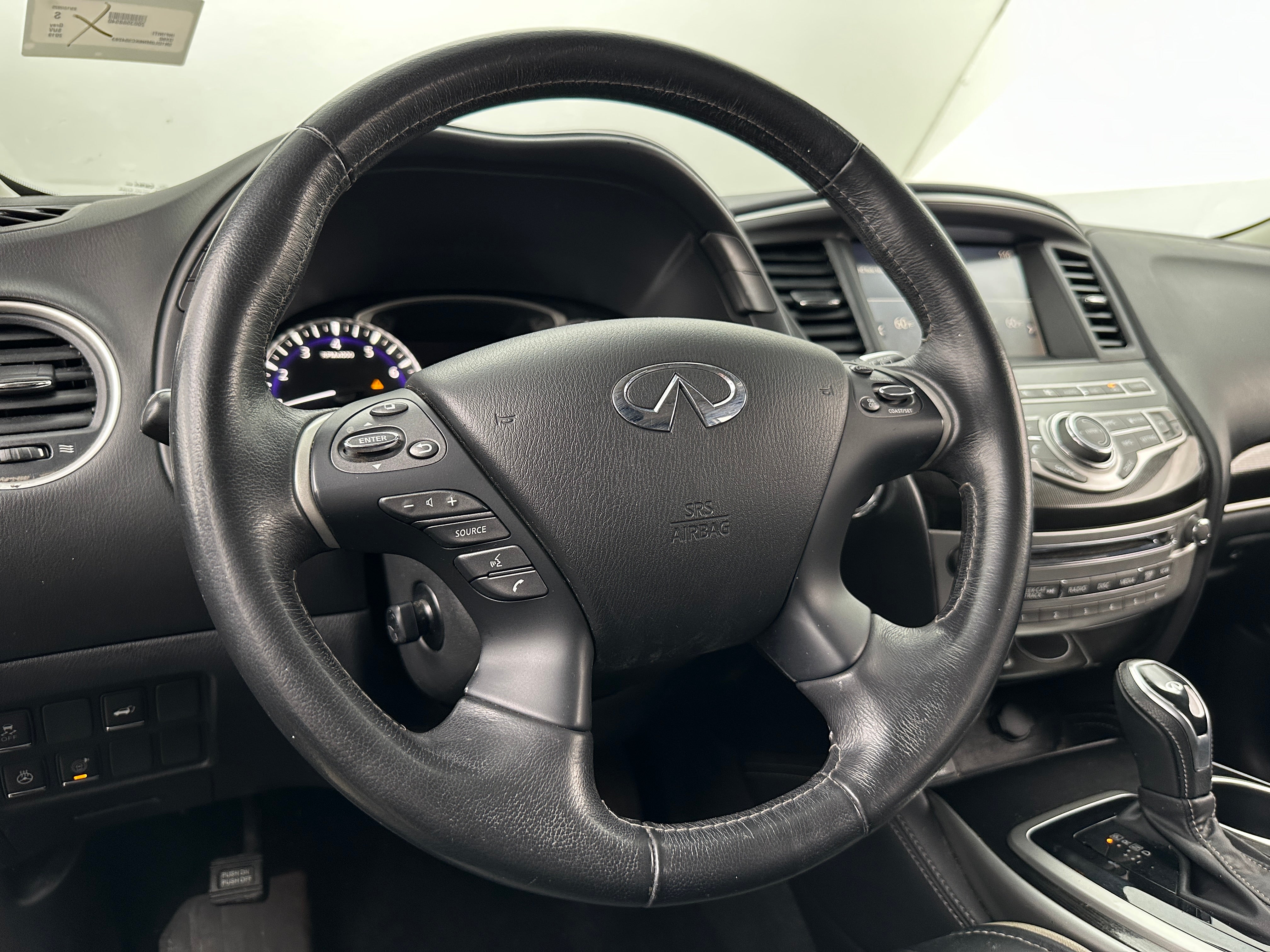 2019 INFINITI QX60 Luxe 5