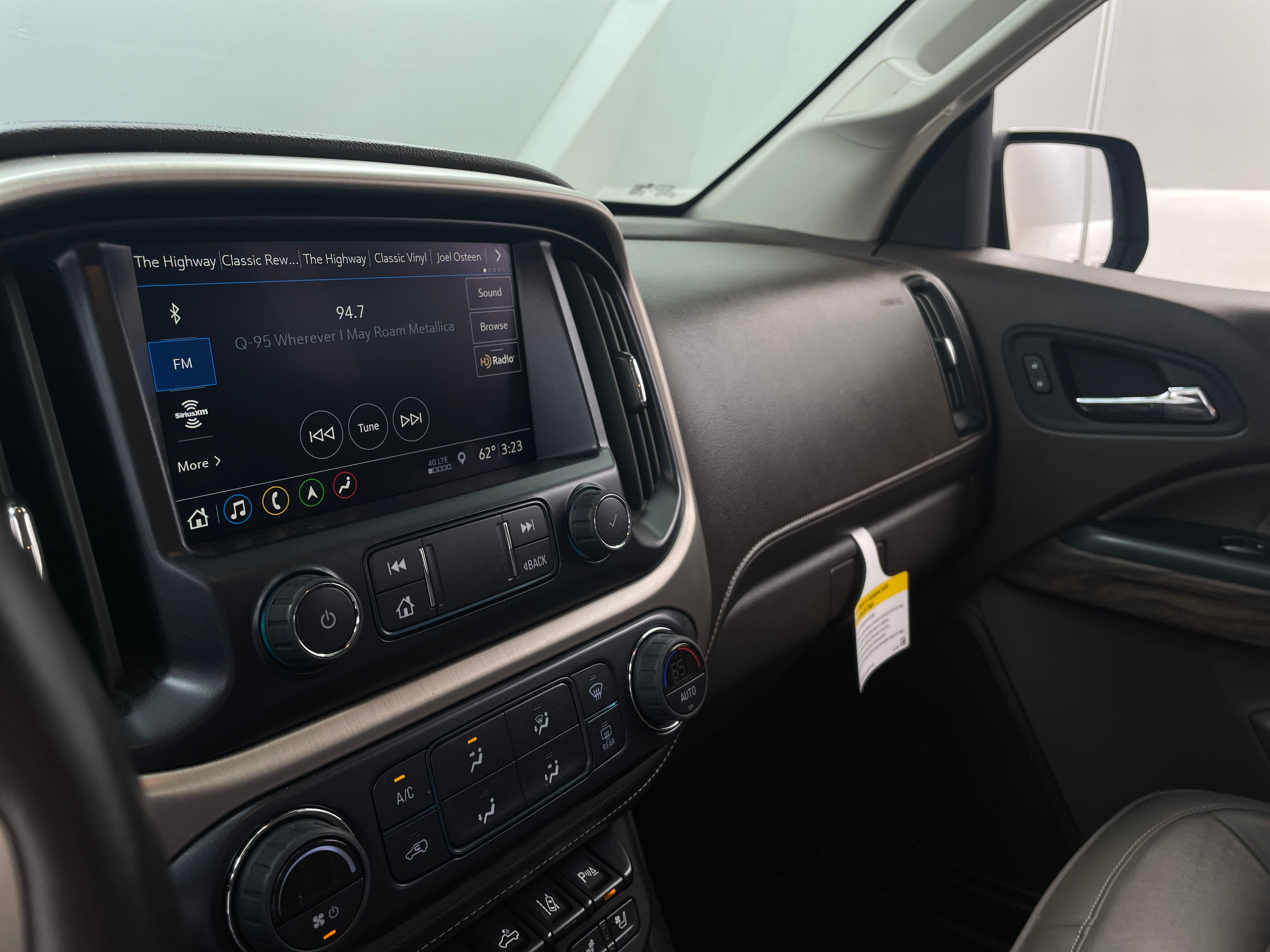 2022 GMC Canyon Denali 3